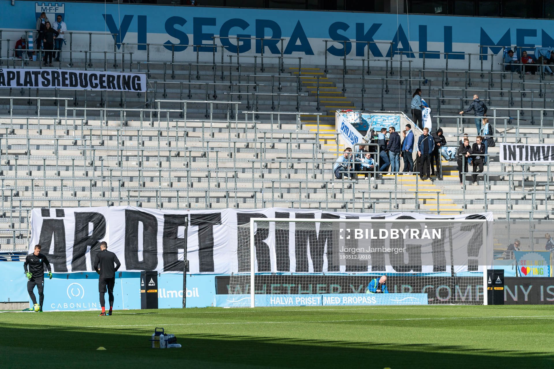 Banderoll på Malmö FFs supportrarnas läktare