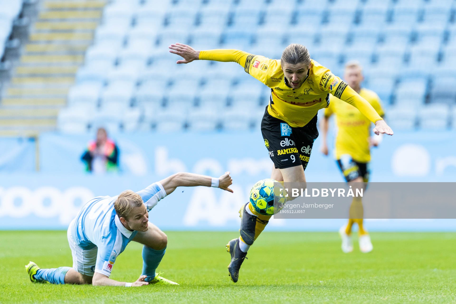 Elfsborgs Pawel Cibicki och Malmö FFs Oscar Lewicki
