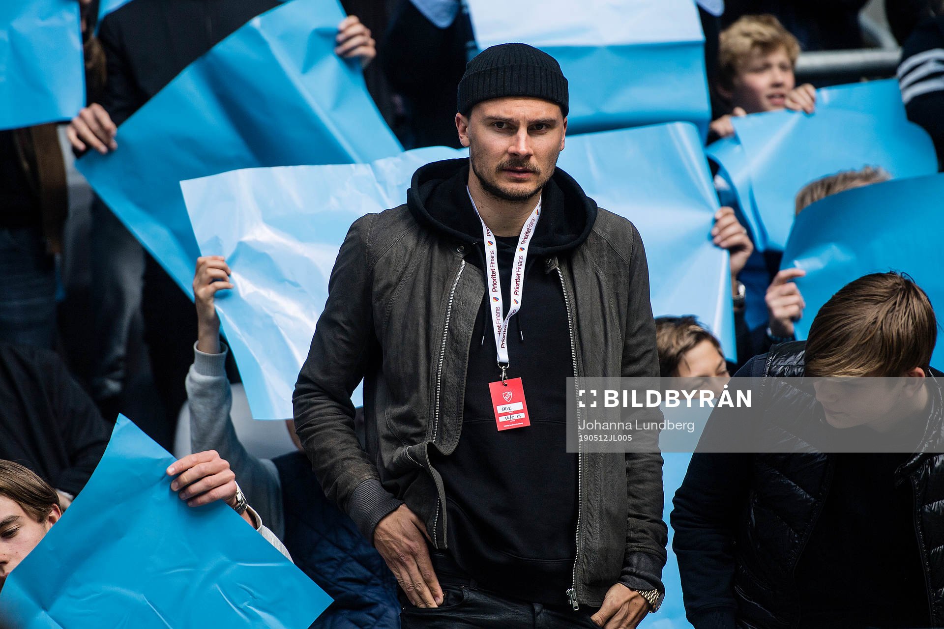 Djurgårdens Erik Berg på läktaren