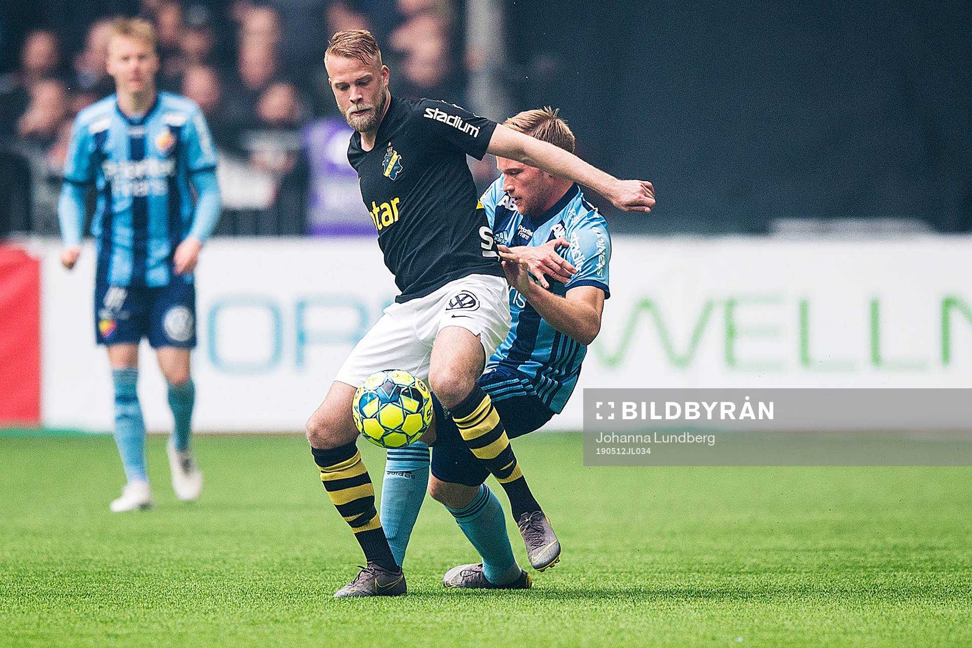 s Daniel Sundgren och Djurgårdens Nicklas Bärkroth