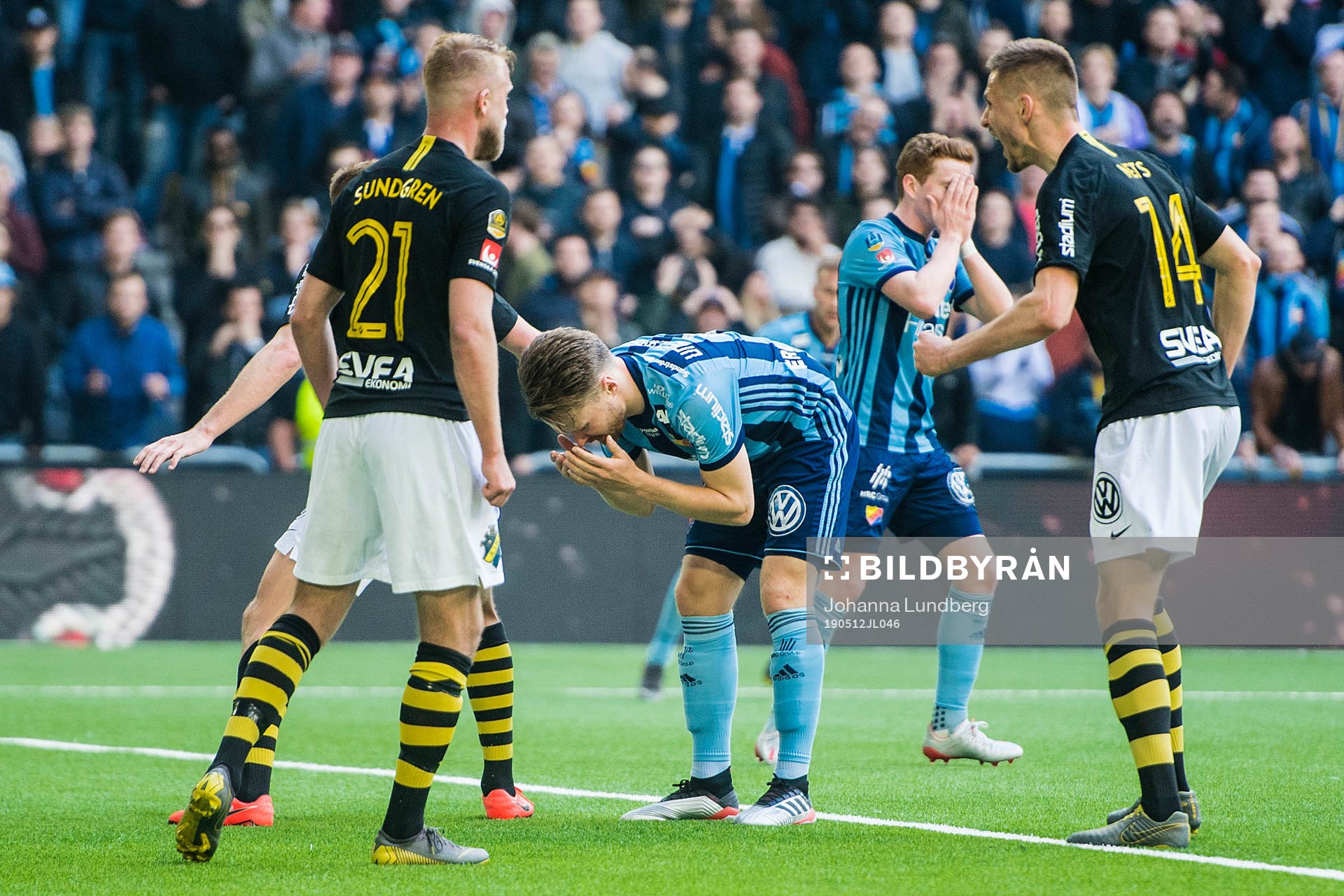 Djurgårdens Jacob Une Larsson deppar
