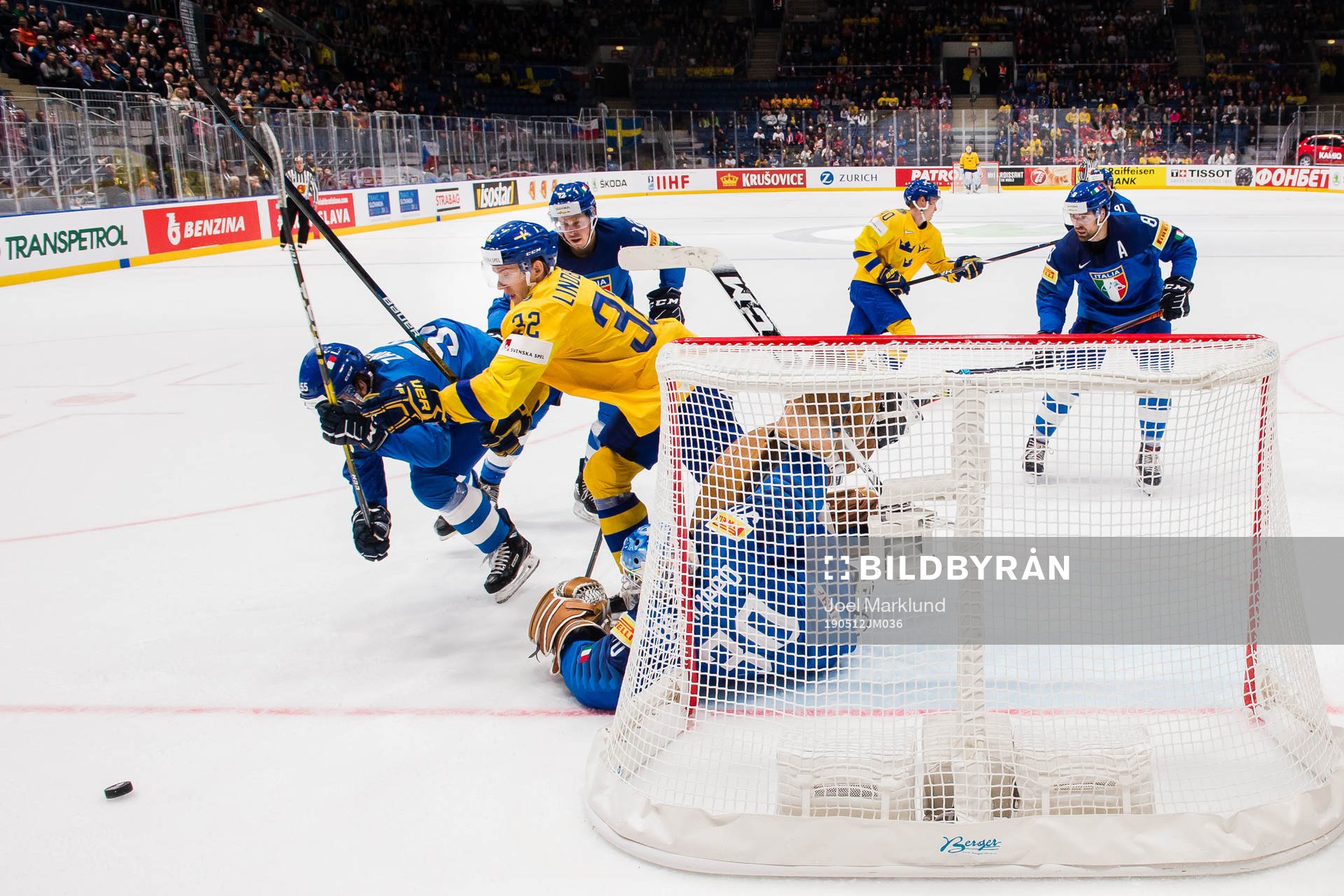 Luca Zanatta, Luca Zanatta , goaltender Henrik Lundqvist of