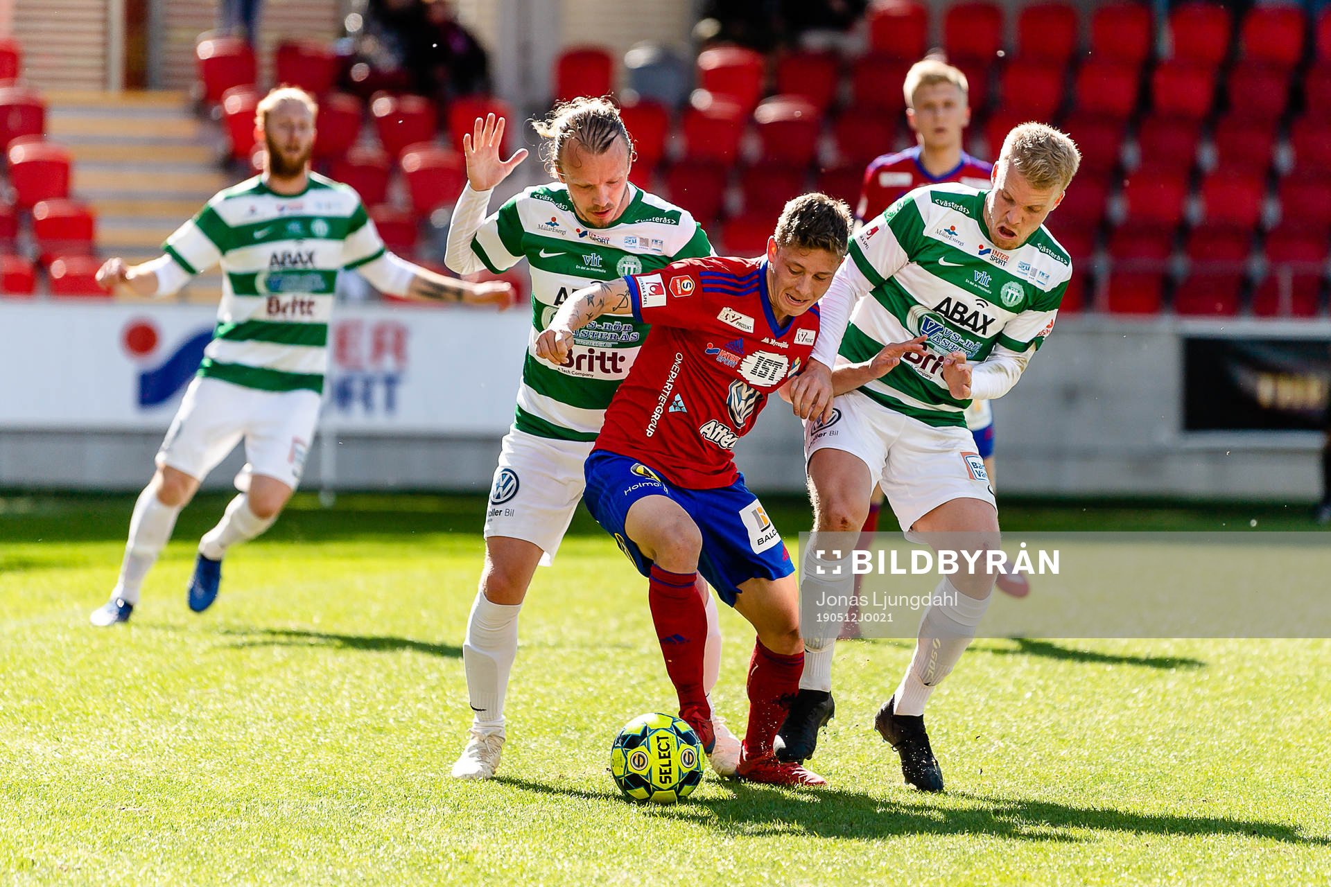 Östers Anton Andreasson i kamp dem Västerås Jesper