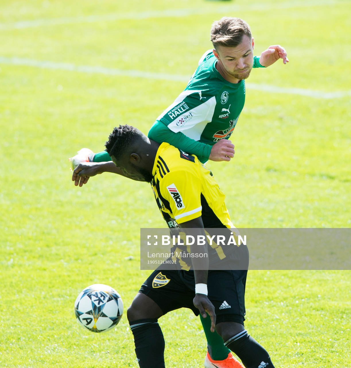 IFK Hässleholms Mike Andrew  i matchen i division 2 mellan