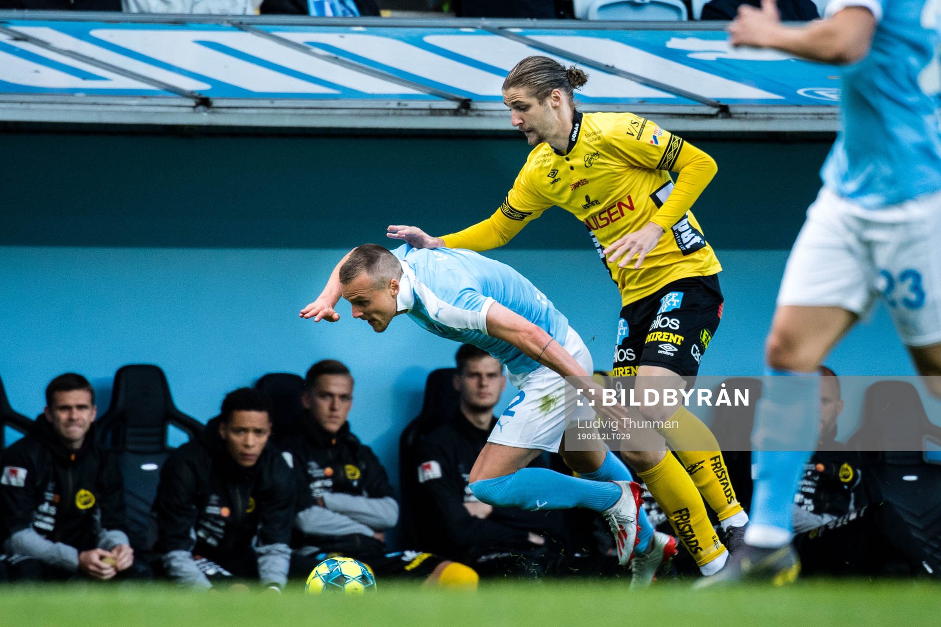 Malmö FFs Eric Larsson och Elfsborgs Pawel Cibicki