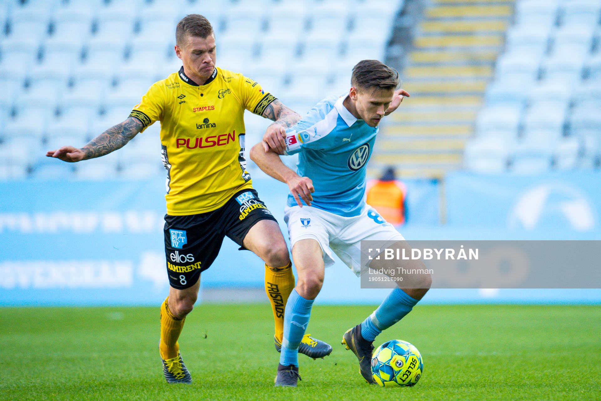 Elfsborgs Samuel Holmén och Malmö FFs Arnór Traustason