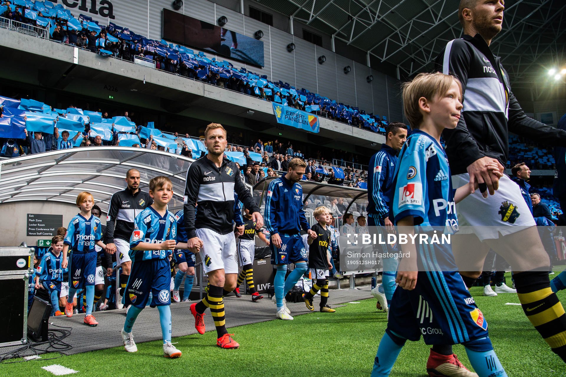 s Sebastian Larsson