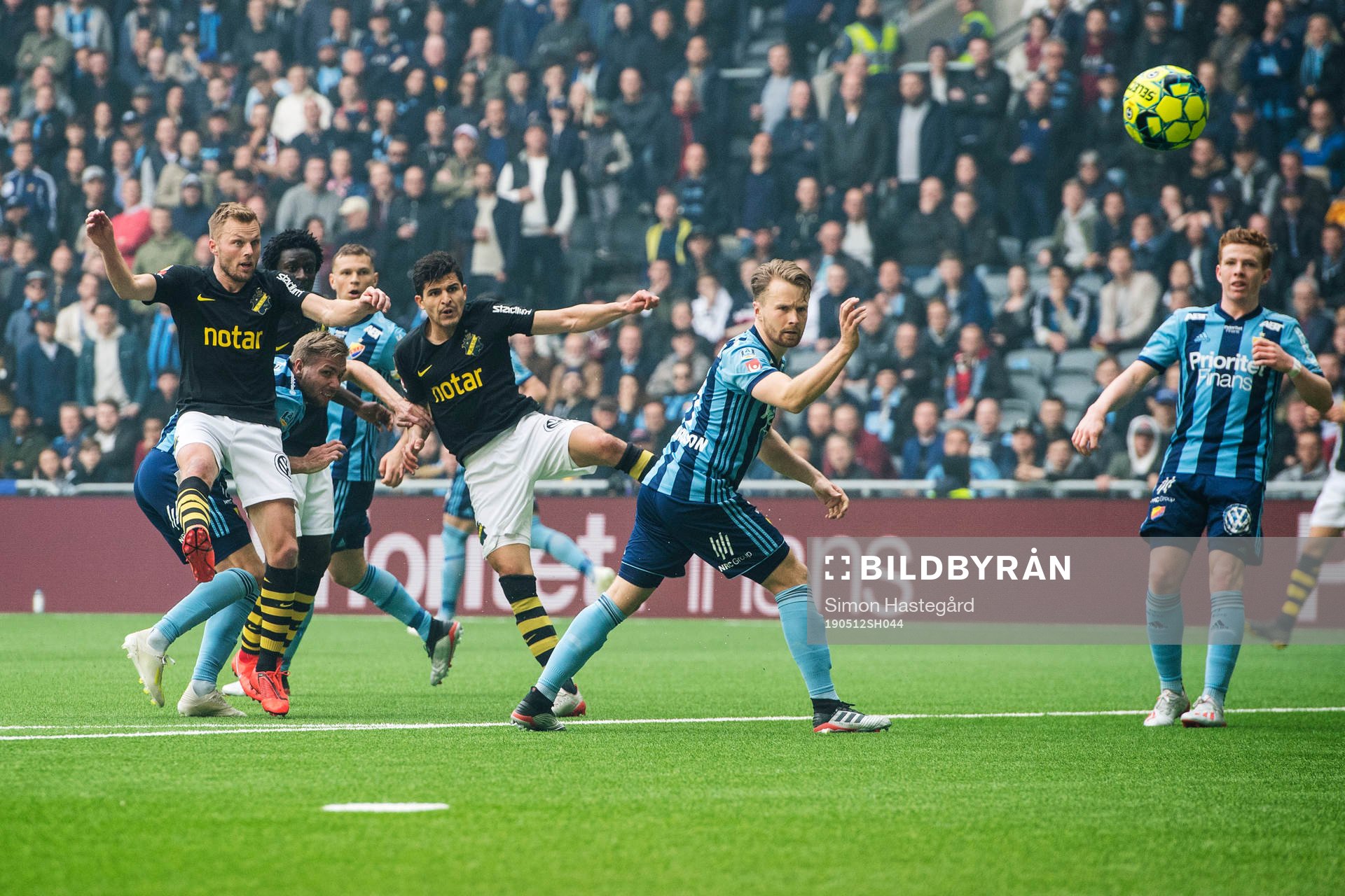 s Sebastian Larsson och Tarik Elyounoussi