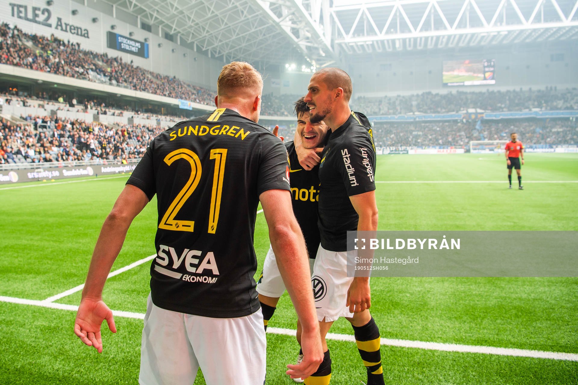 Daniel Sundgren och Panajotis Dimitriadis jublar med Tarik