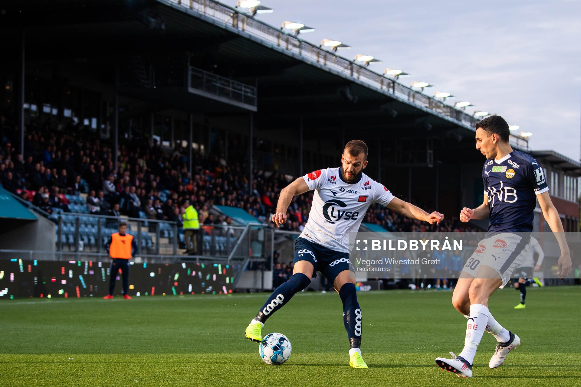 Zlatko Tripic of Viking and Mustafa Mos Abdellaoue of