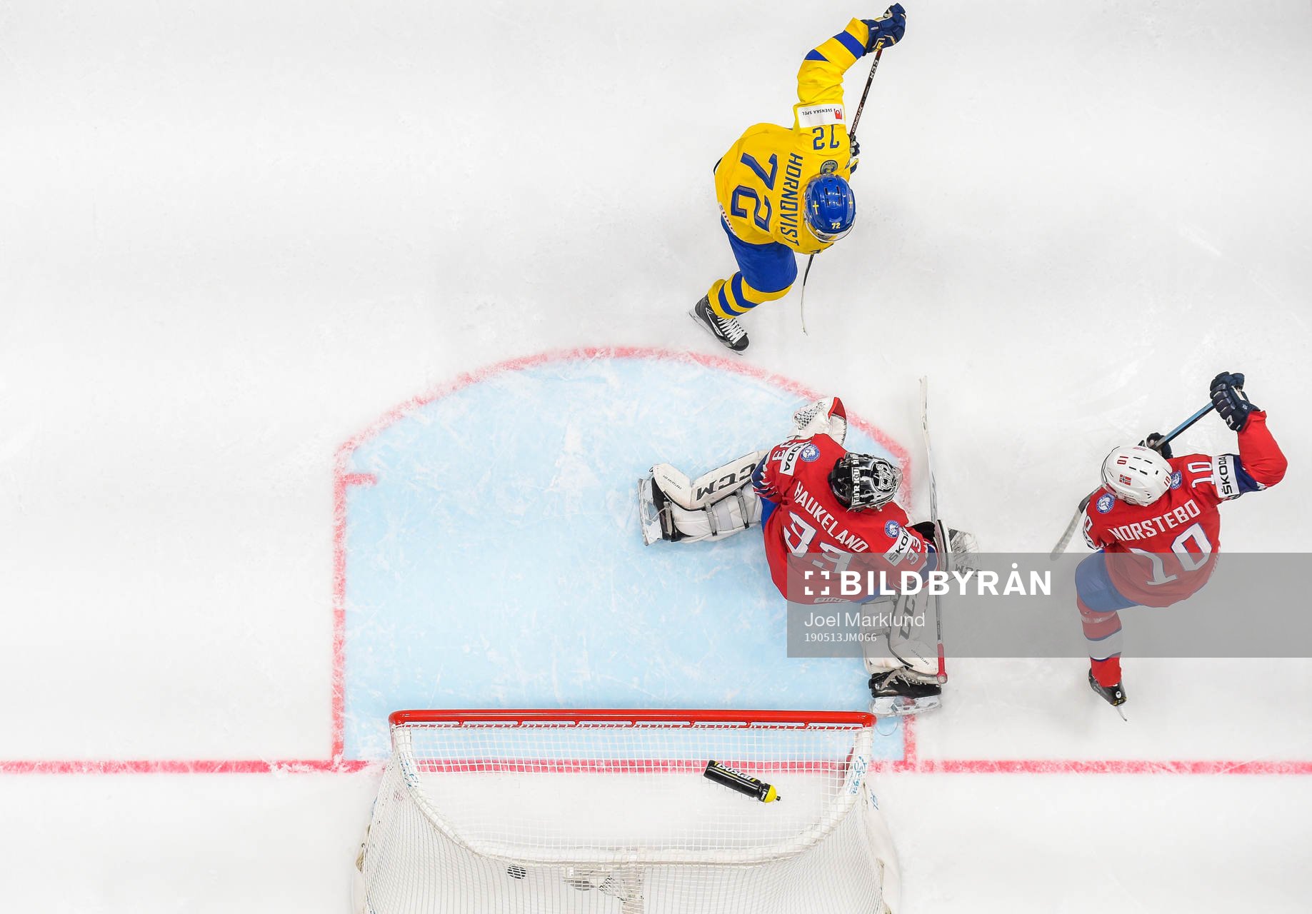 Patric Hörnqvist of Sweden scores the 0-2 goal behind