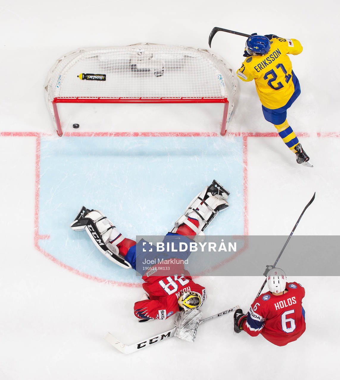 Loui Eriksson of Sweden celebrates