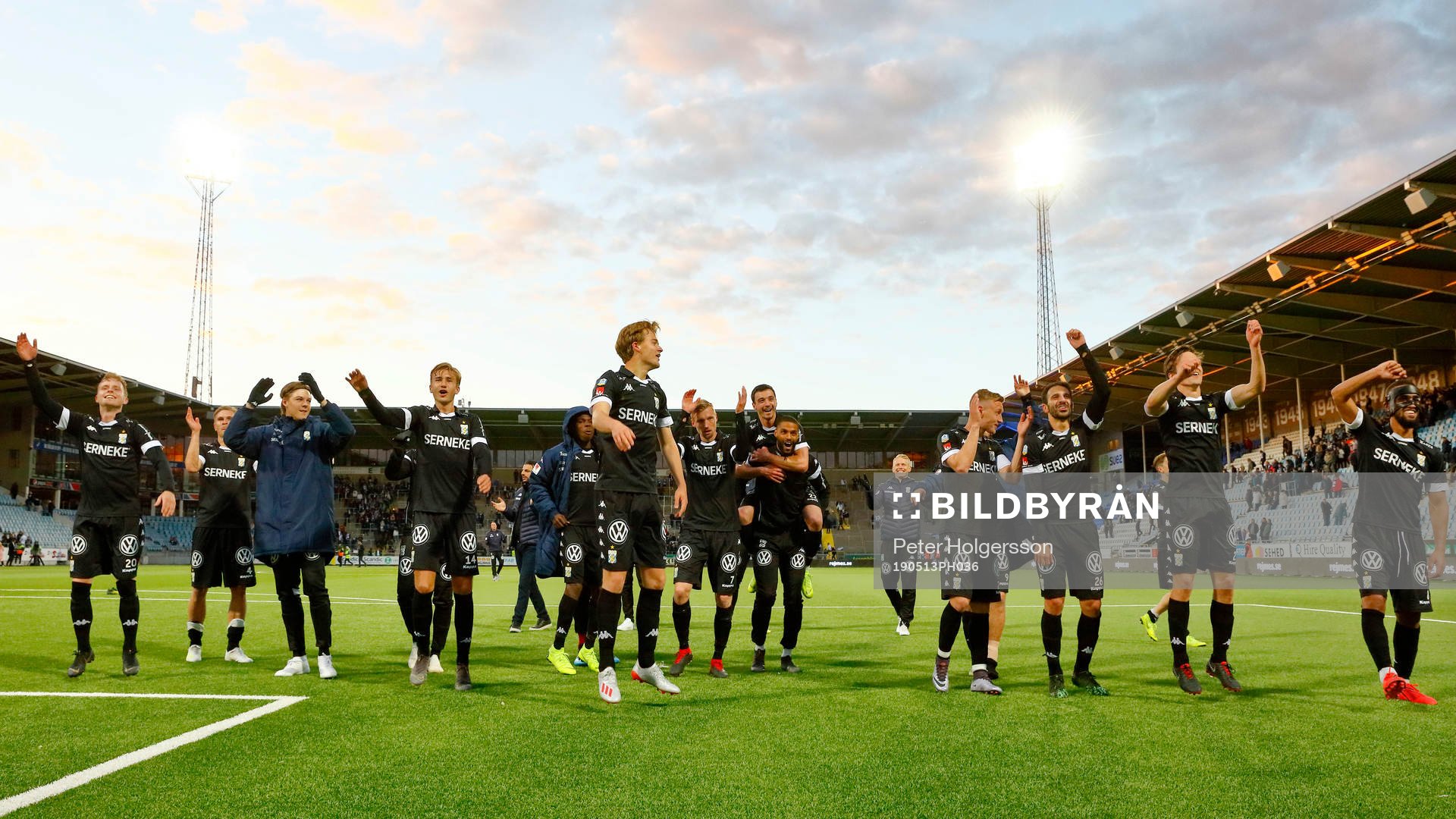 IFK Göteborgs spelare jublar