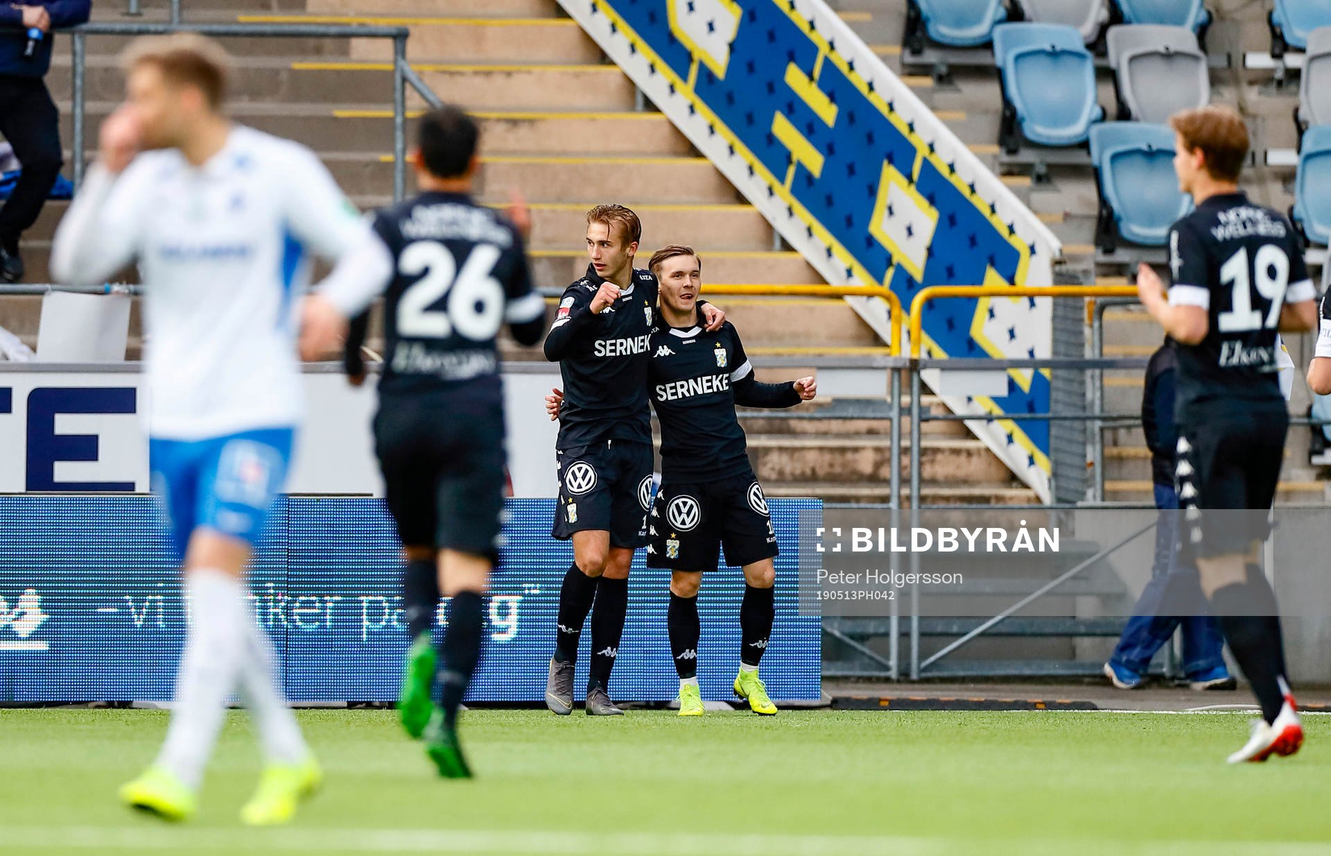 IFK Göteborgs Patrik Karlsson Lagemyr jublar med Benjamin