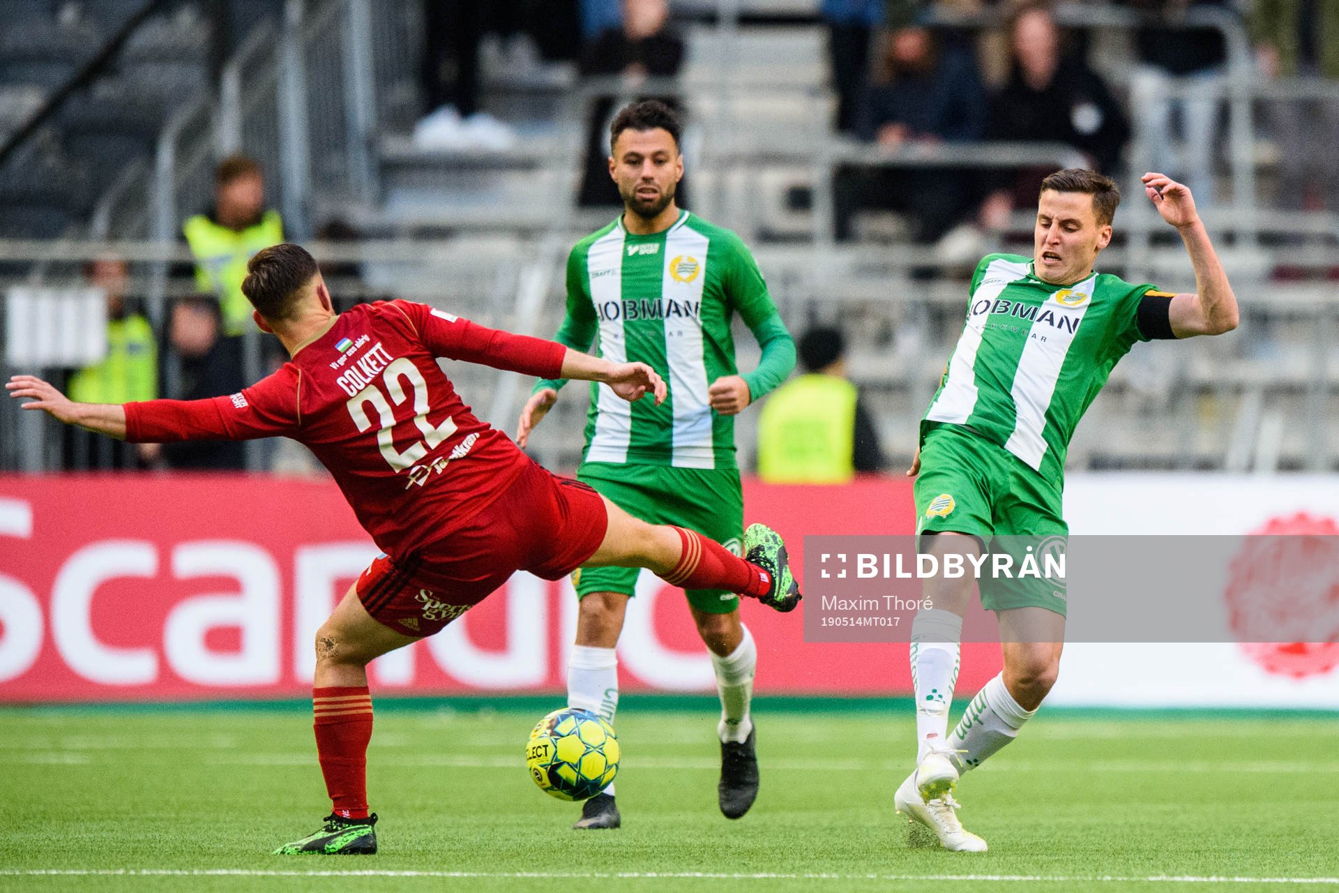 Östersunds Charlie Colkett och Hammarbys Jeppe Andersen