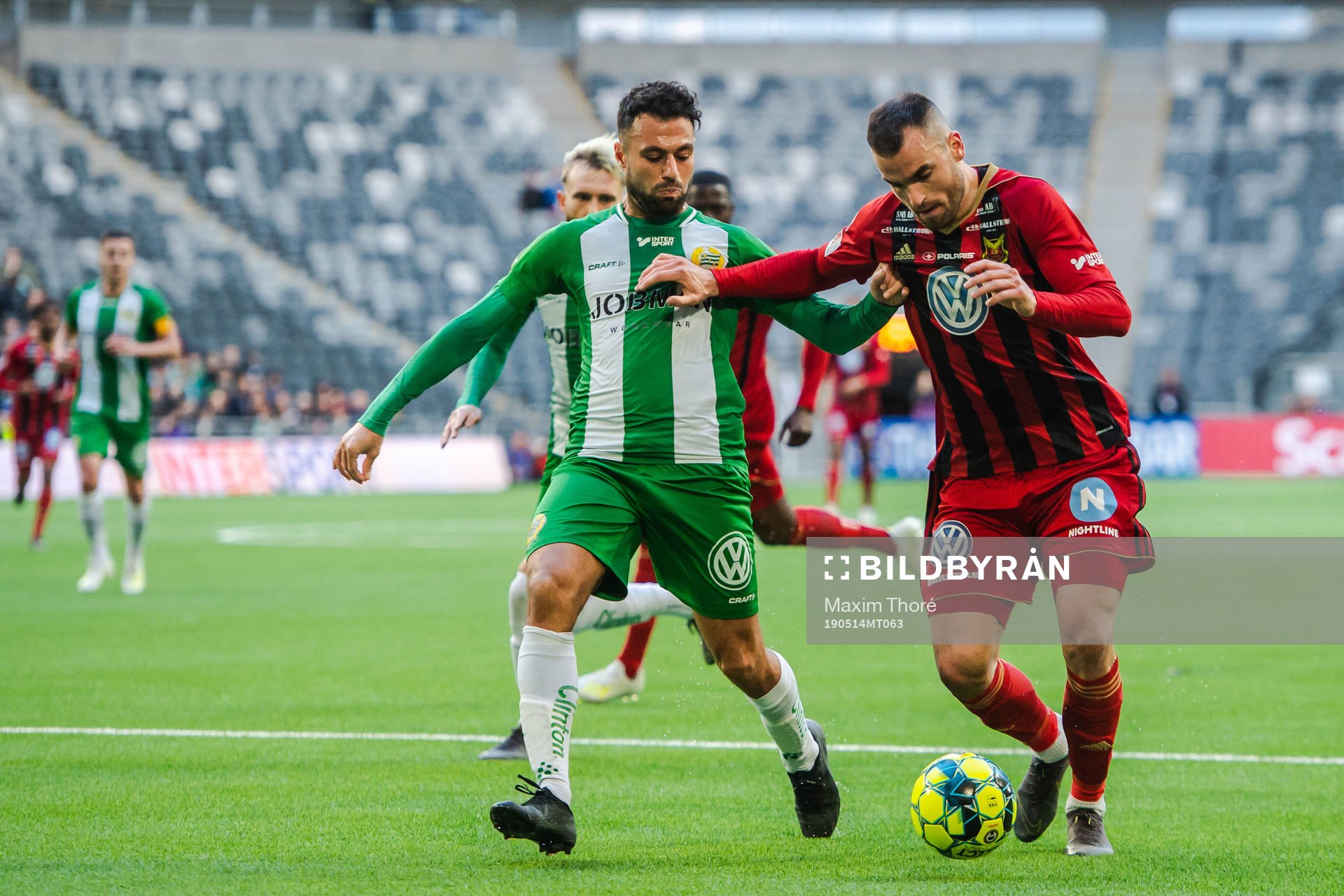 Hammarbys Imad Khalili och Östersunds Dino Islamovic