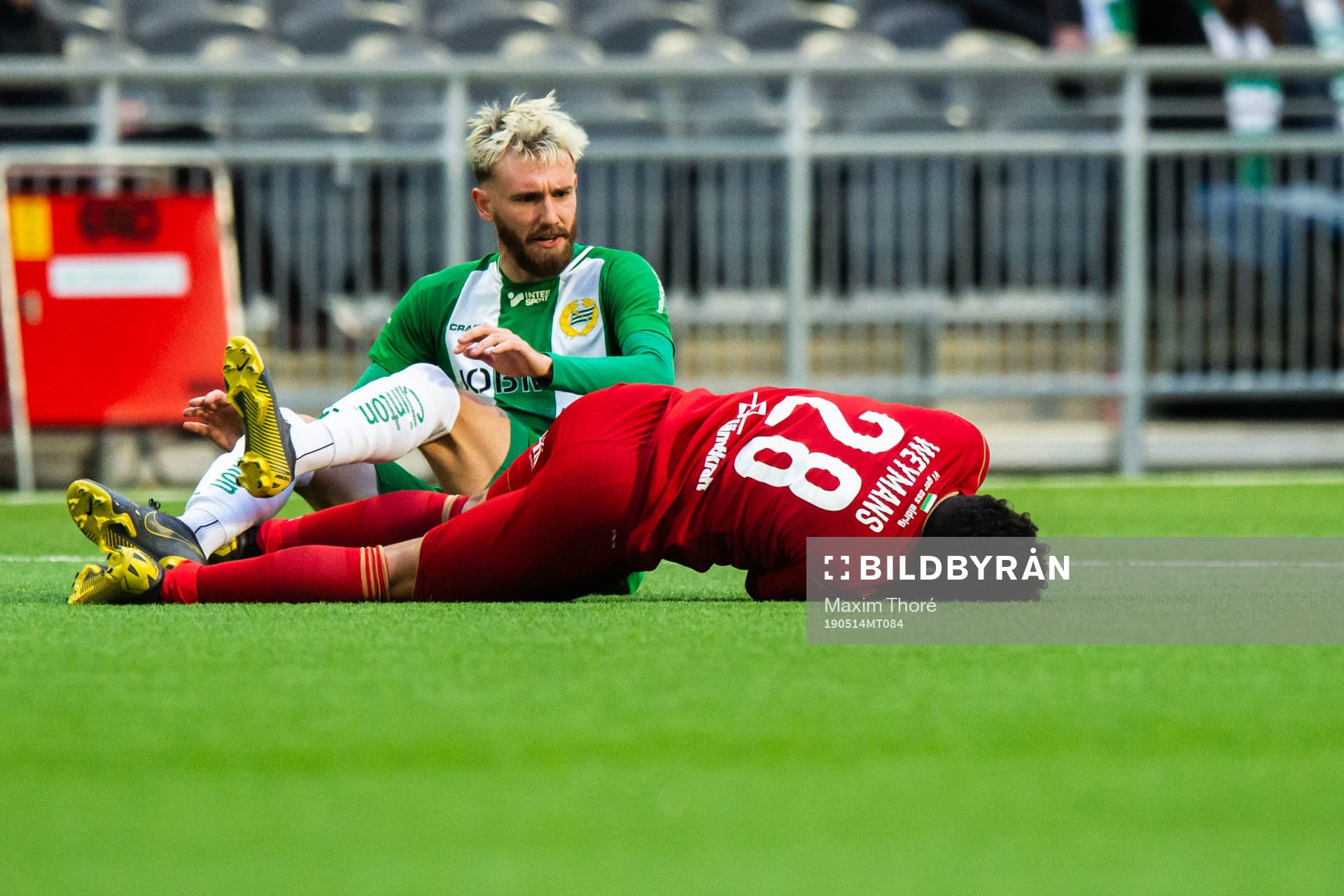 Hammarbys Simon Sandberg får
