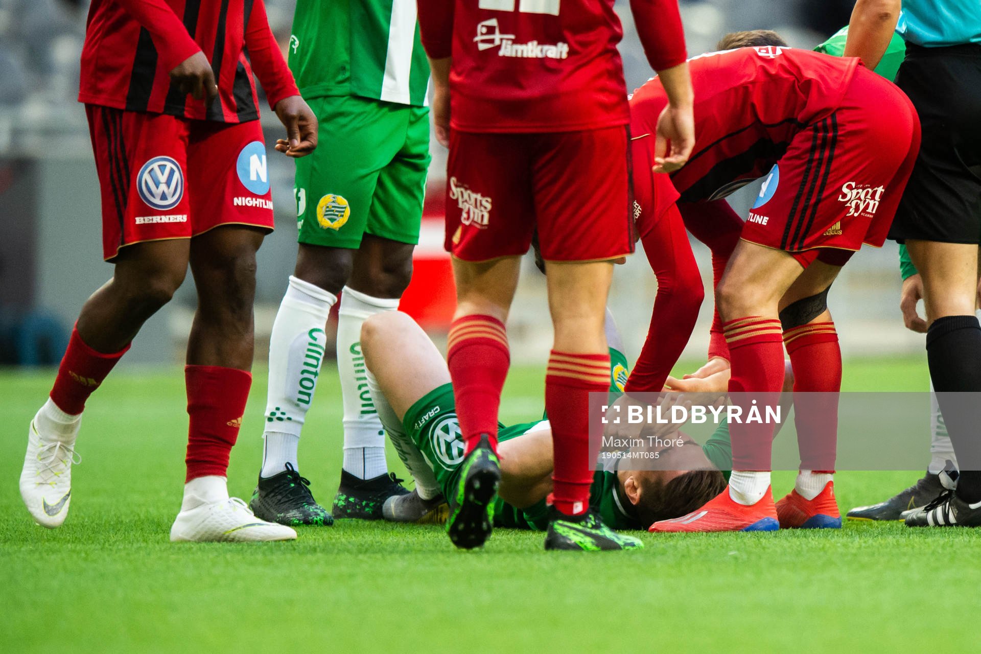 Hammarbys Vidar Örn Kjartansson har ont
