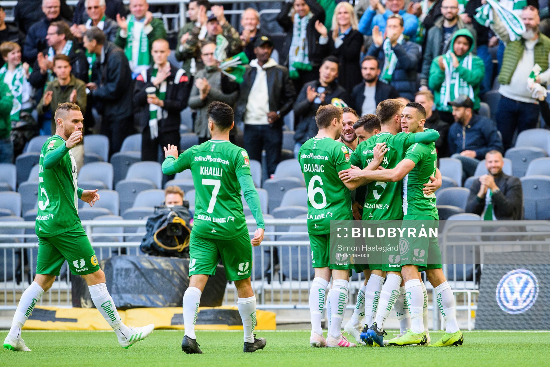 Hammarbys spelare jublar