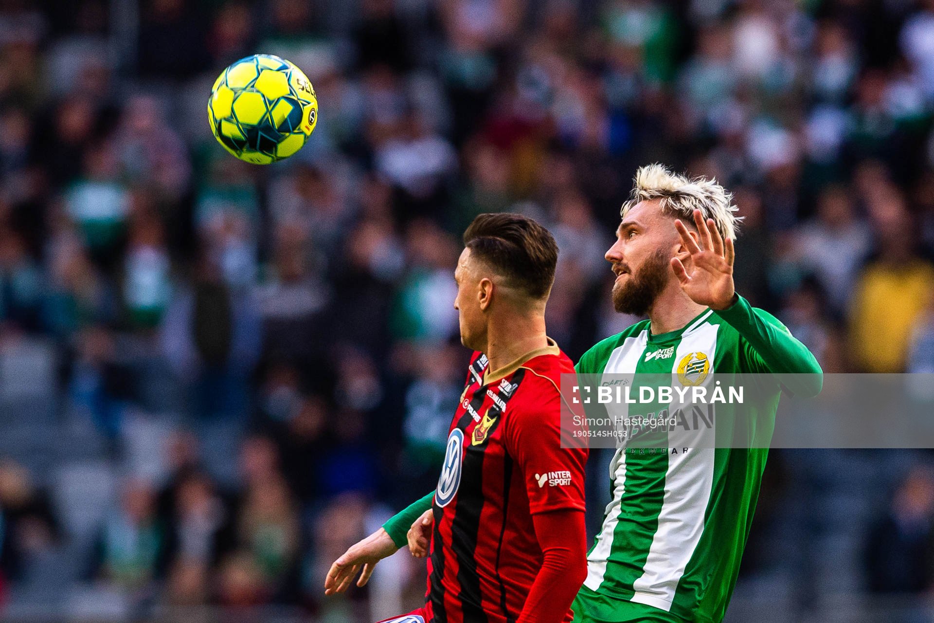 Östersunds Jamie Hopcutt och Hammarbys Simon Sandberg