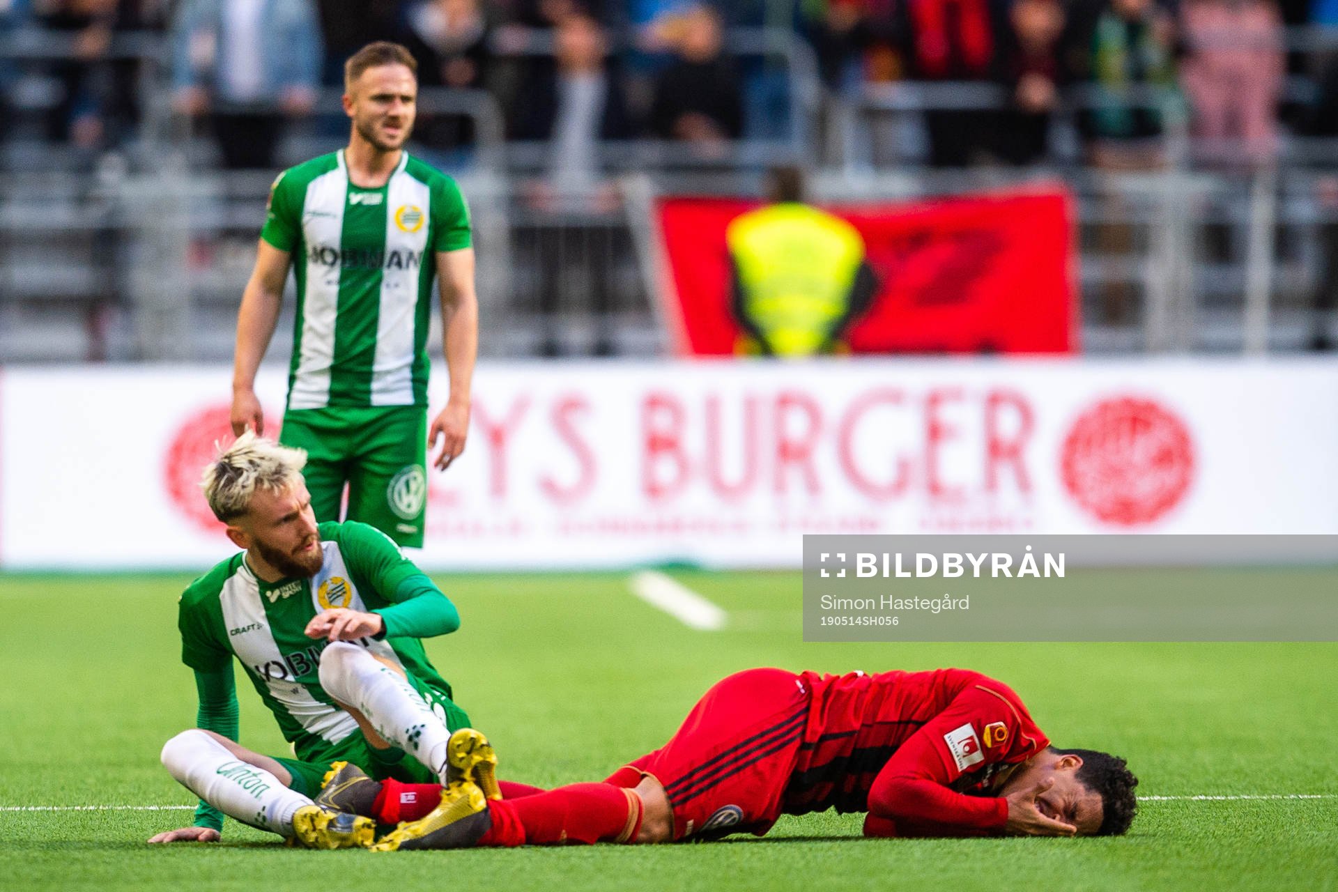 Hammarbys Simon Sandberg tilldelas rött kort