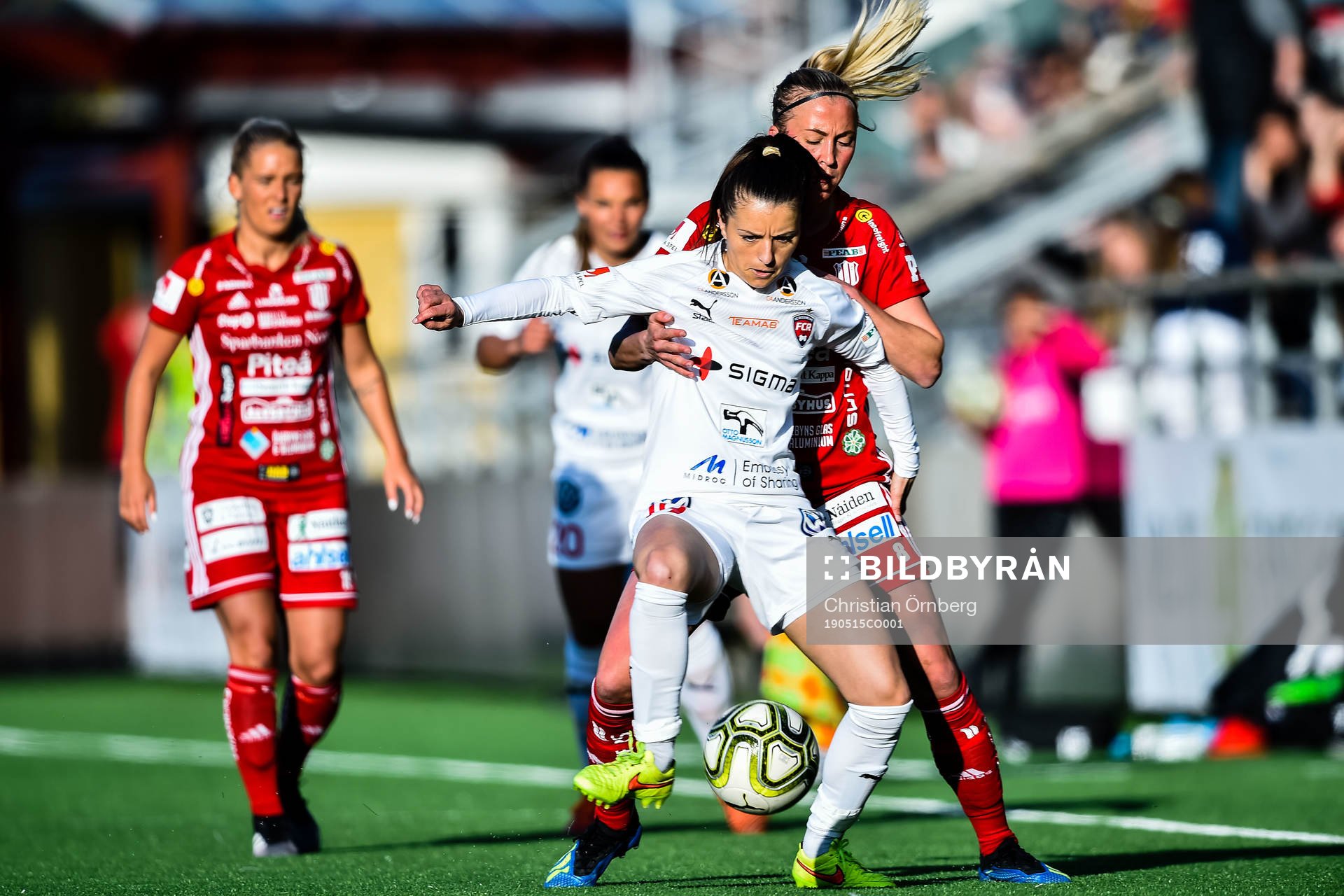 Rosengårds Iva Landeka och Piteås Julia Karlernäs