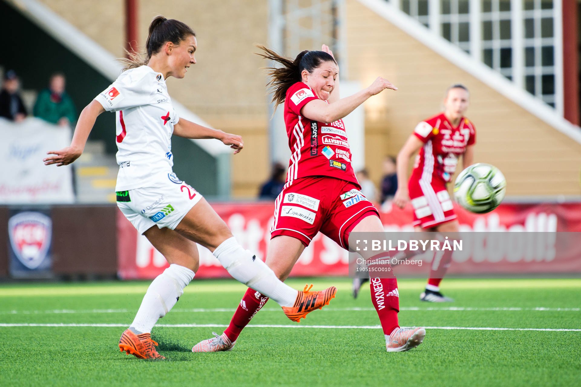 Rosengårds Johanna Rytting Kaneryd och Josefin Johansson