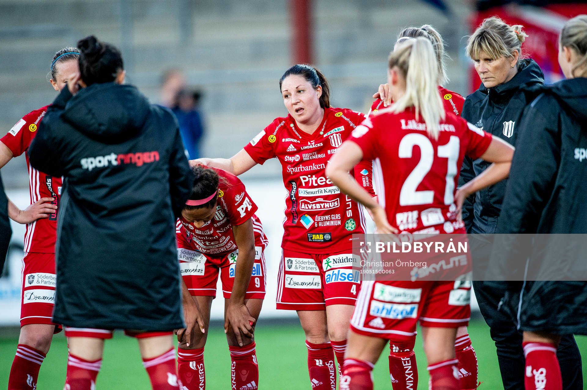 Piteås Josefin Johansson deppar med lagkamraterna