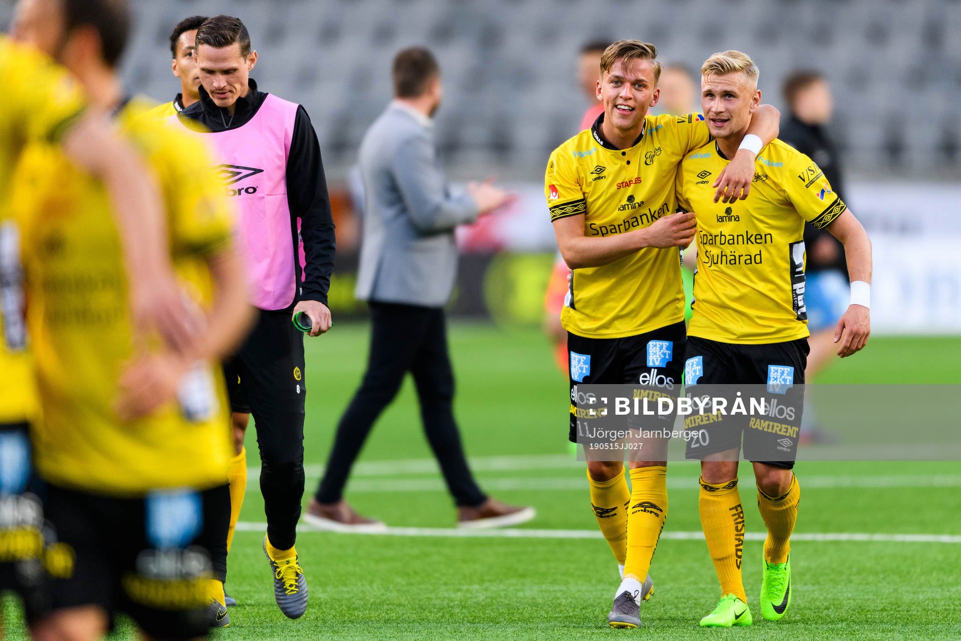 Elfsborgs Jesper Karlsson och Simon Strand jublar