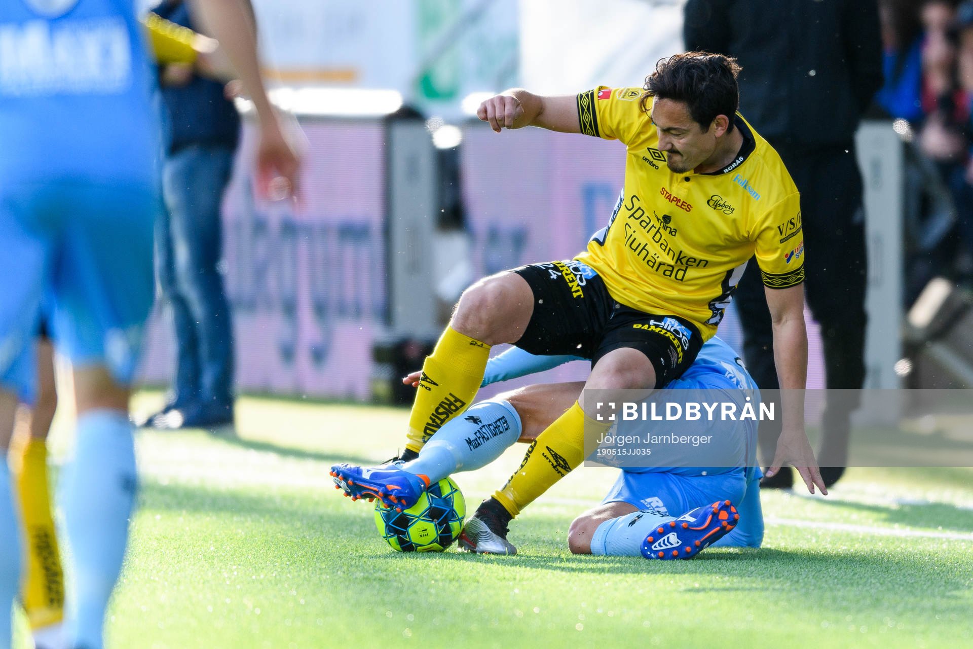 Elfsborgs Stefan Ishizaki och AFC Eskilstunas Adnan Kojic
