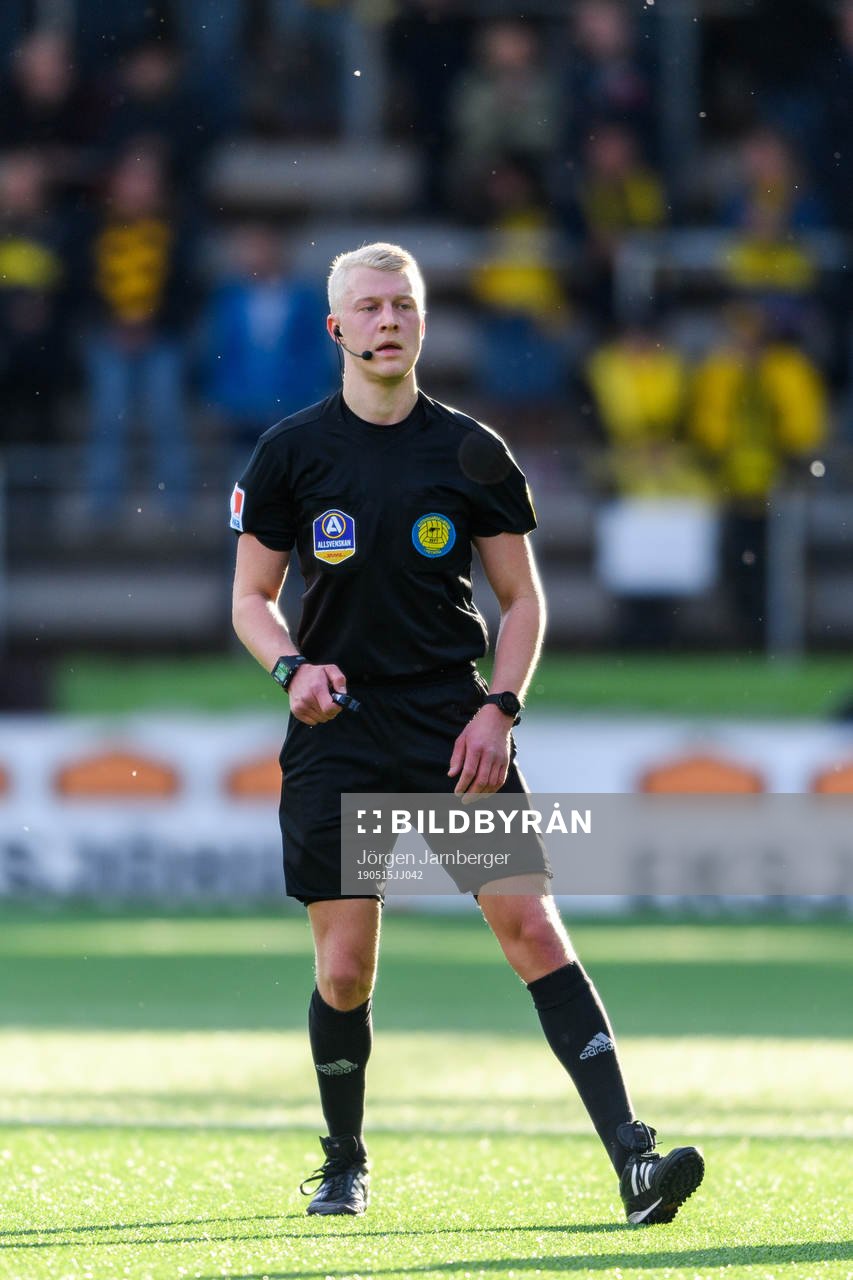 Domare Adam Ladebäck