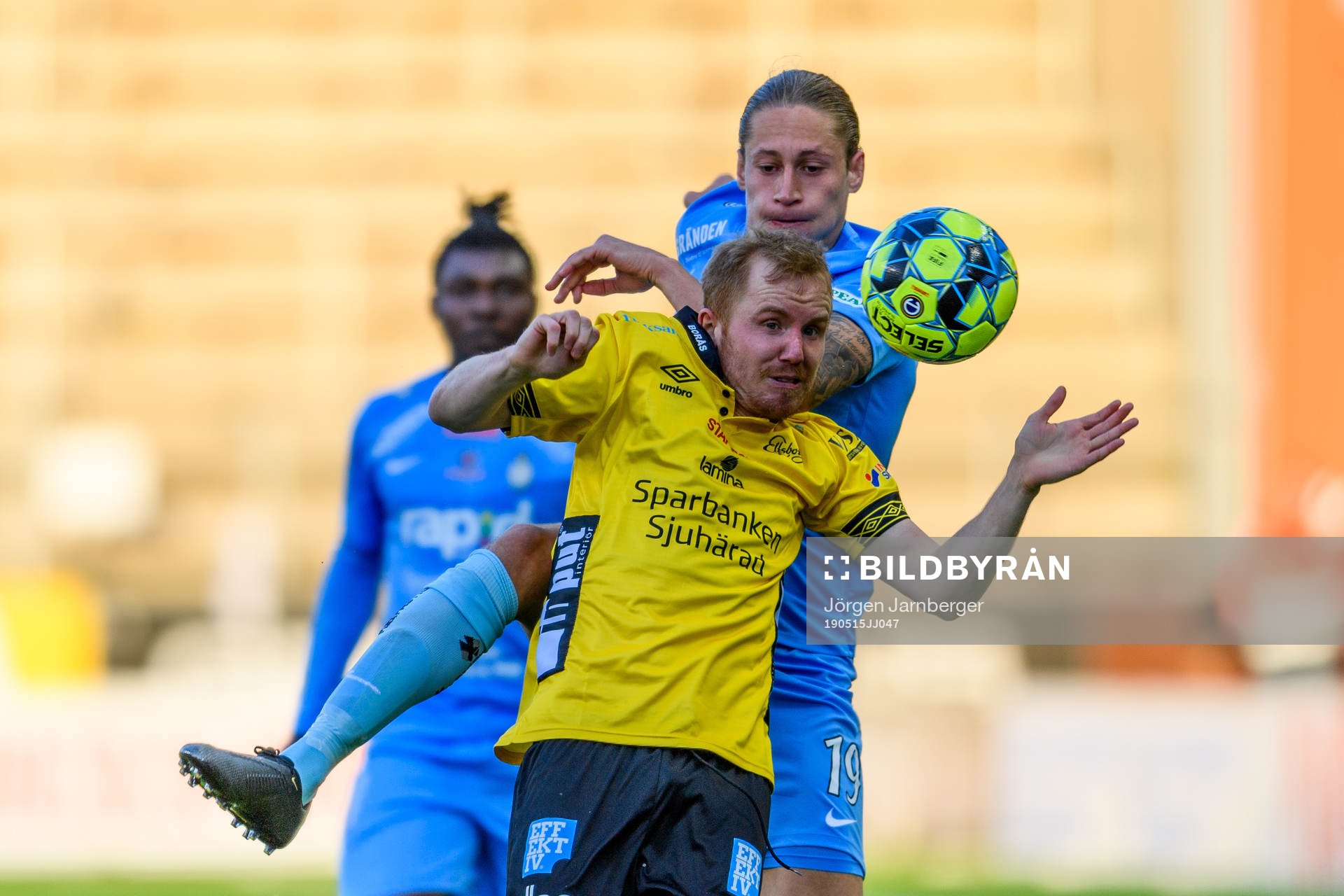 Elfsborgs Simon Lundevall och AFC Eskilstunas Felix Michel