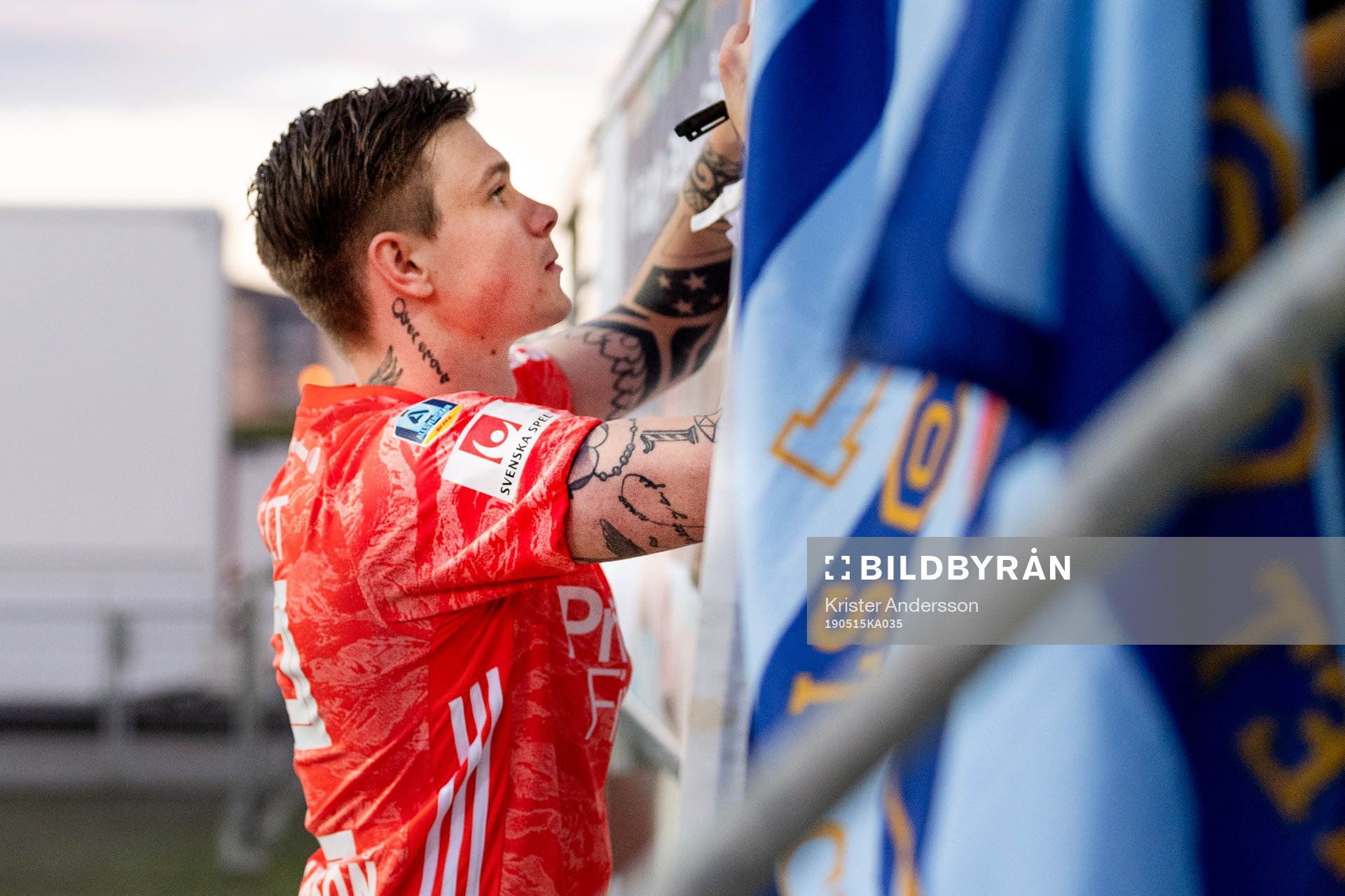 Djurgårdens målvakt Per Kristian Bråtveit skriver