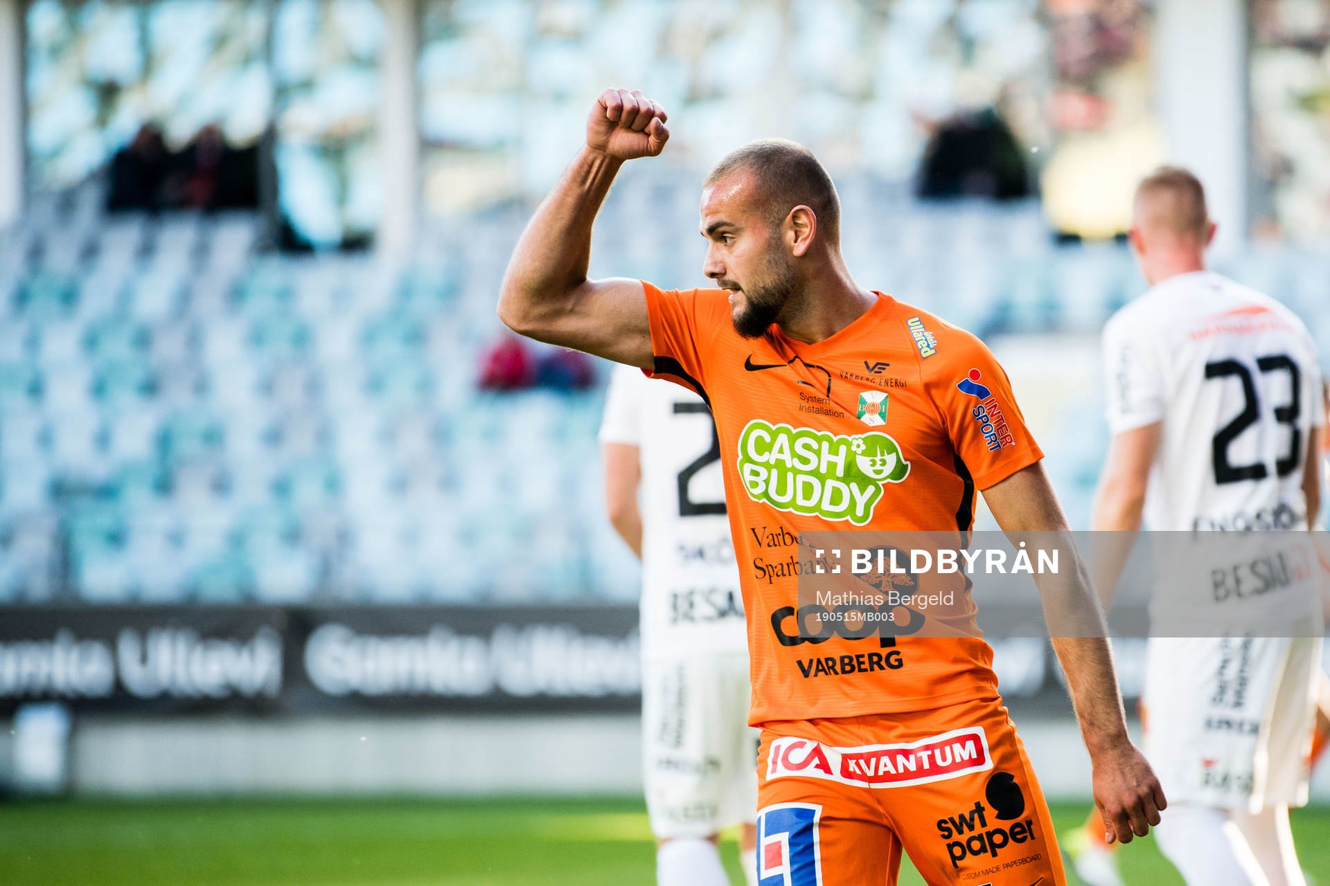 Varbergs Perparim Beqaj jublar efter 0-1 under fotbollsmatchen i Superettan mellan Örgryte och Varberg den 15 maj 2019 i Göteborg.
