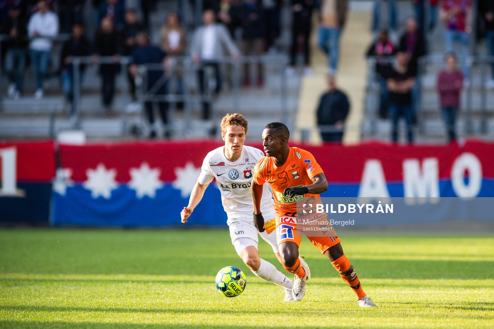 Örgrytes Jakob Lindström och Varbergs Nahom Girmai Netabay