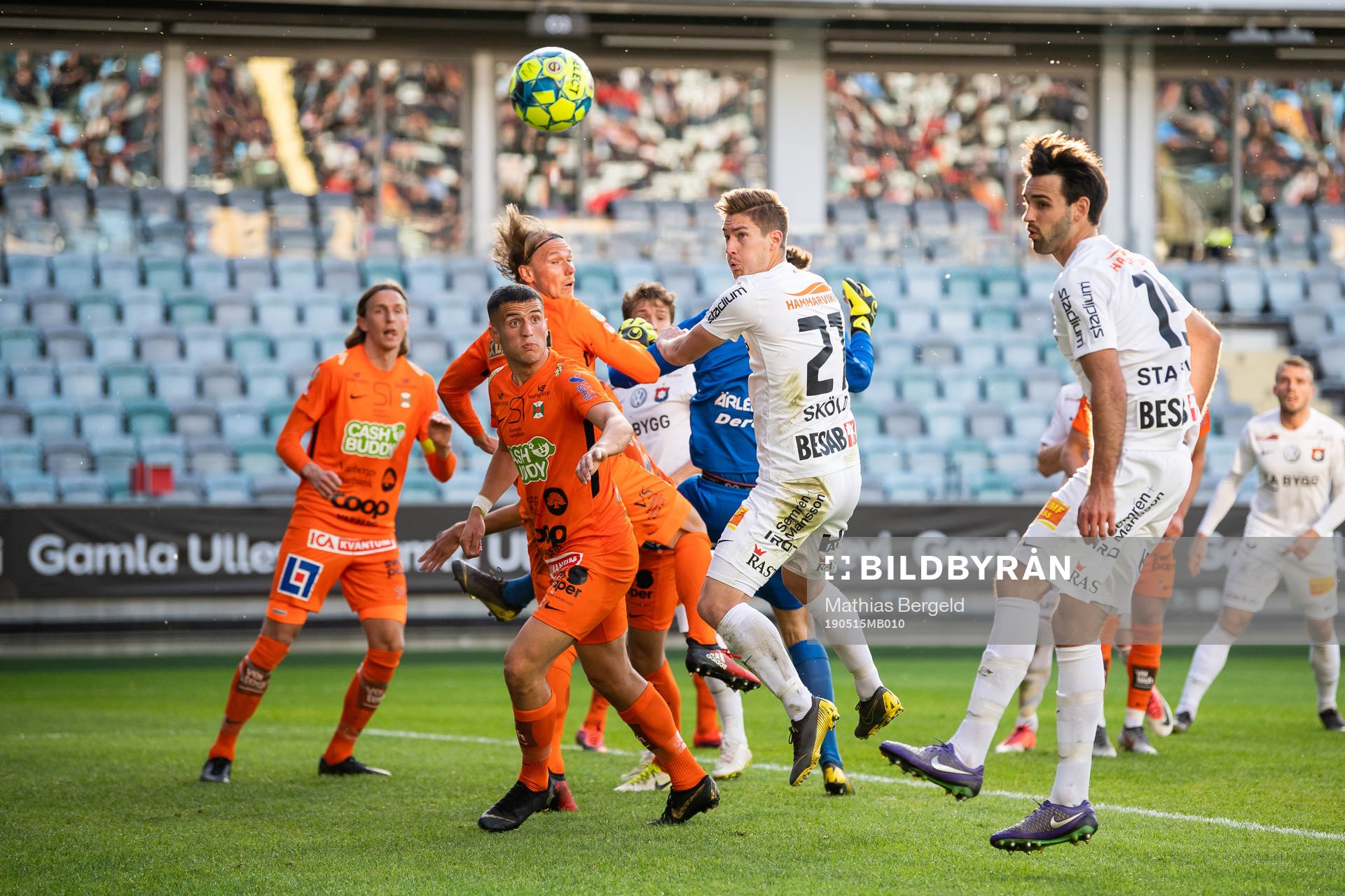 Varbergs Astrit Seljmani och Örgrytes Victor Sköld