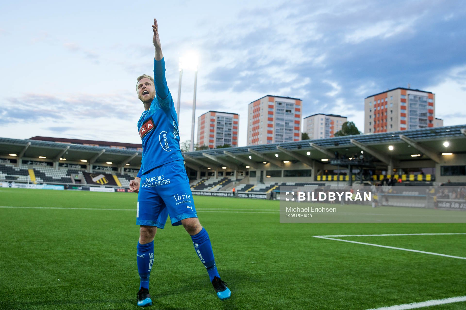 Häckens målvakt Peter Abrahamsson jublar och firar efter fotbollsmatchen i allsvenskan mellan Häcken och Kalmar den 15 maj 2019 i Göteborg.