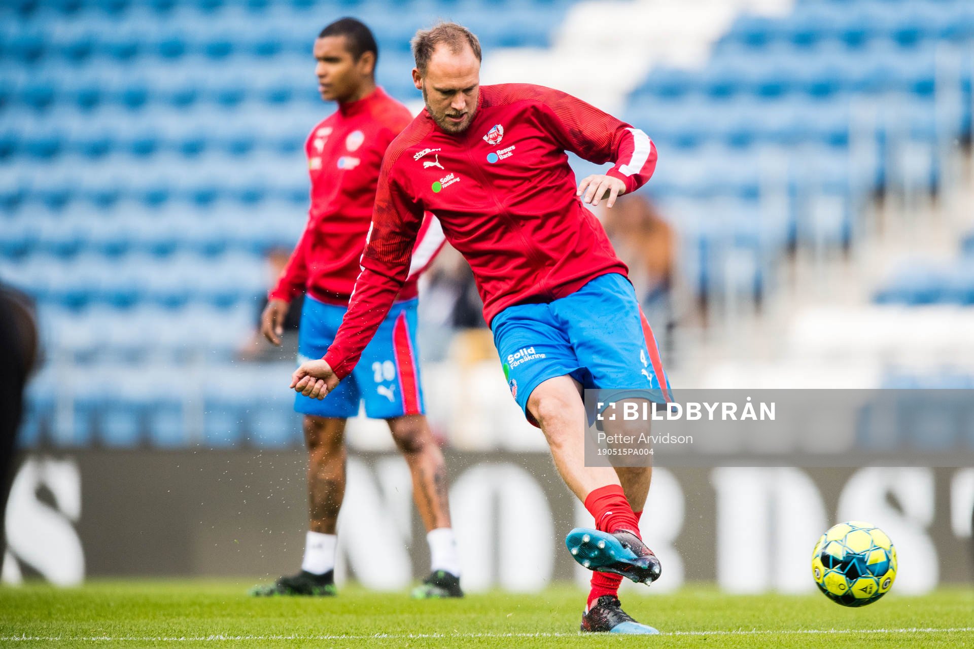 Helsingborgs Andreas Granqvist värmer upp