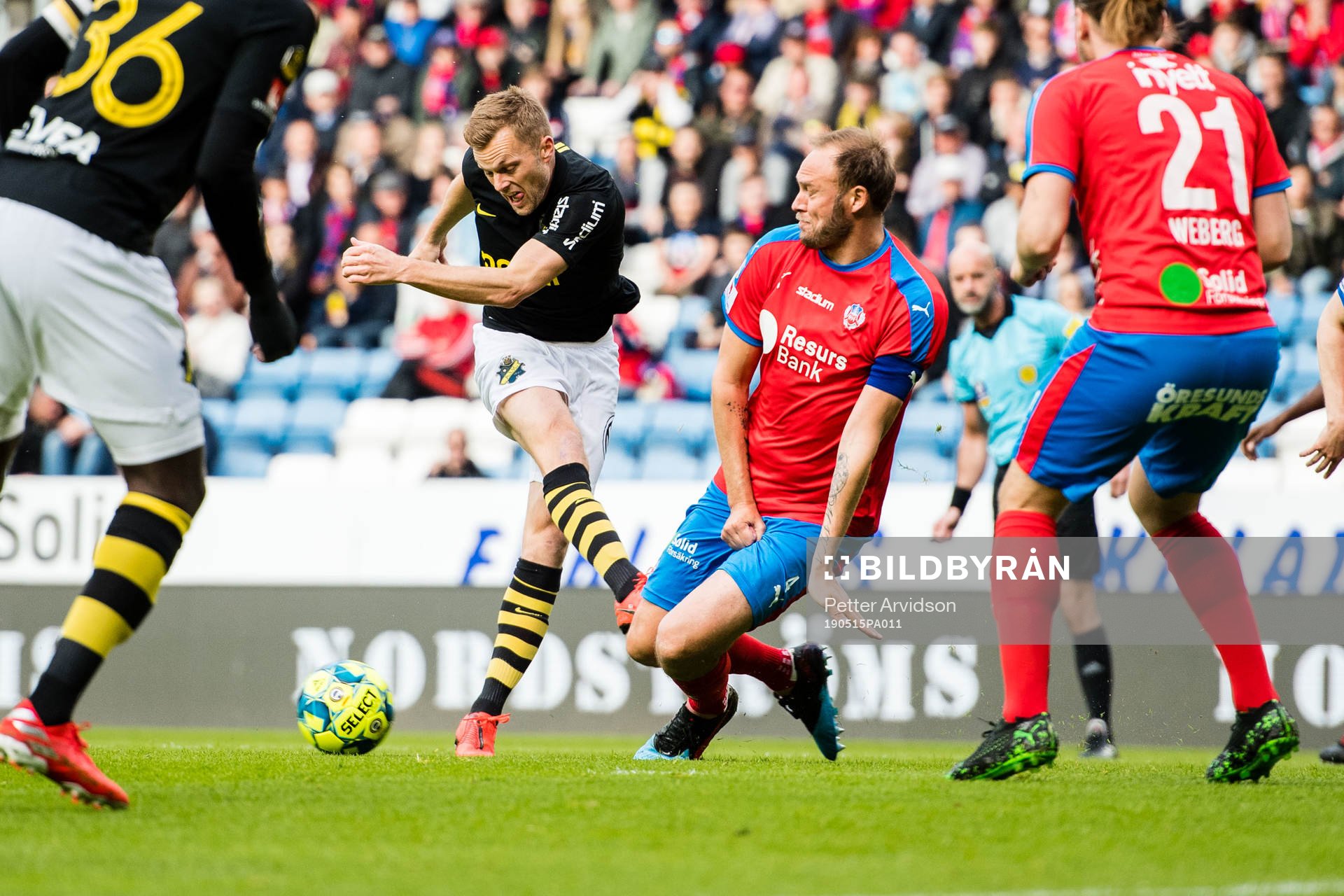 s Sebastian Larsson