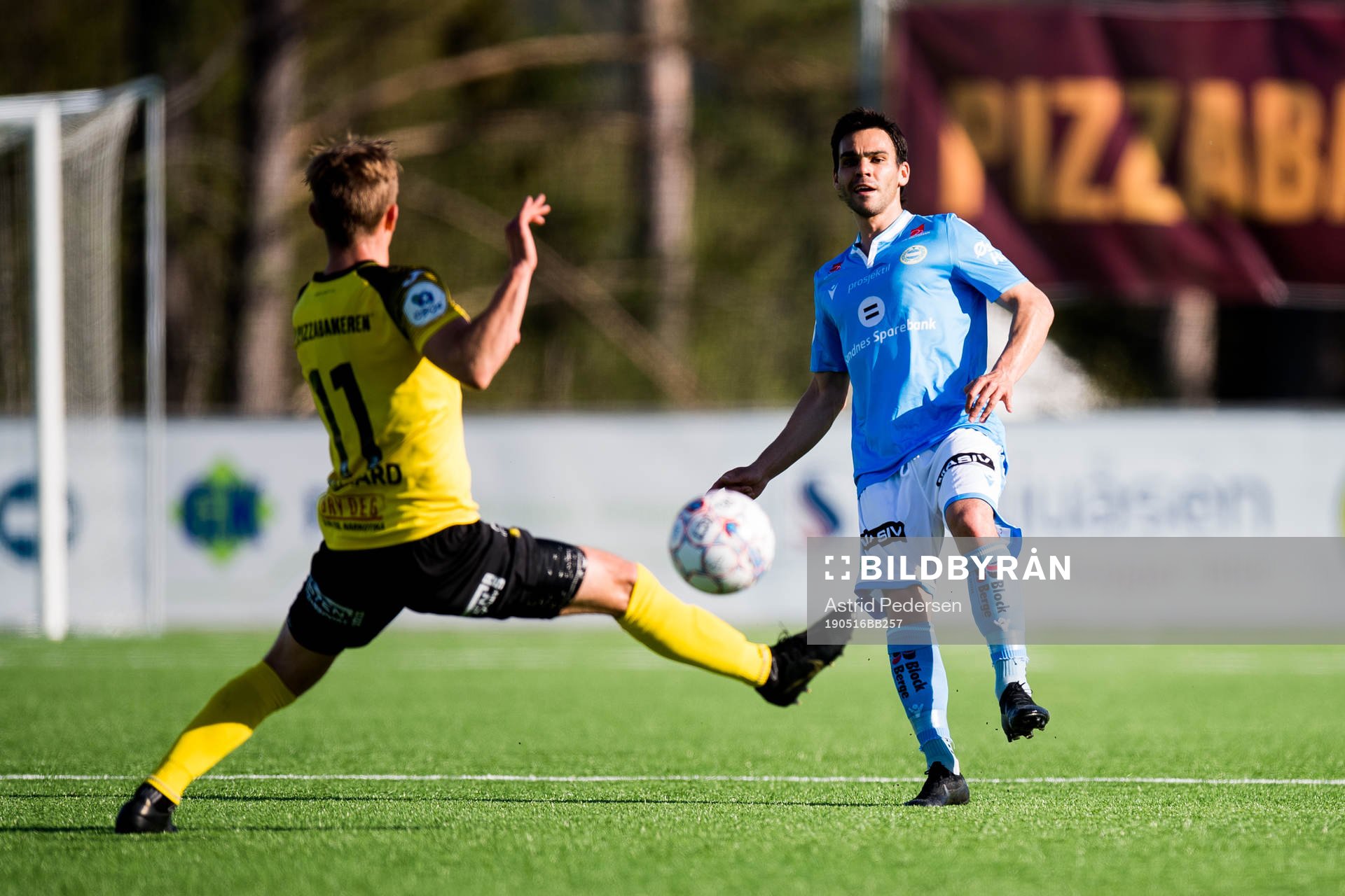 Mikkel Maigaard Jakobsen of Raufoss and Simón Colina of