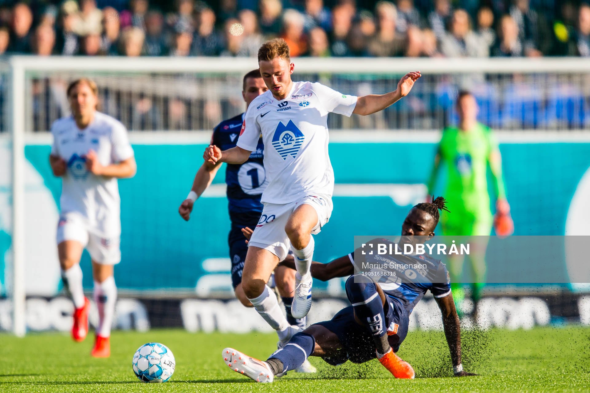 Fredrik Aursnes of Molde and Amidou Diop of Kristiansund