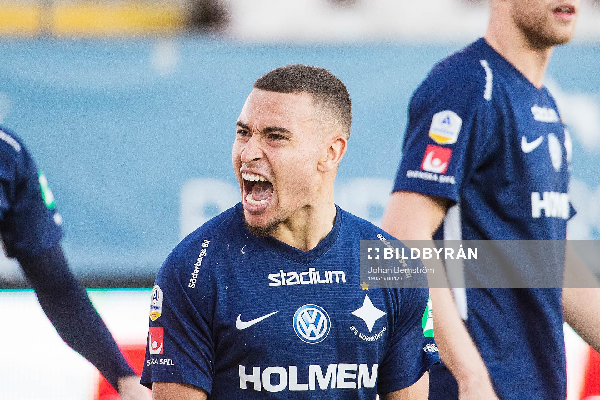 IFK Norrköpings Jordan Larsson jublar