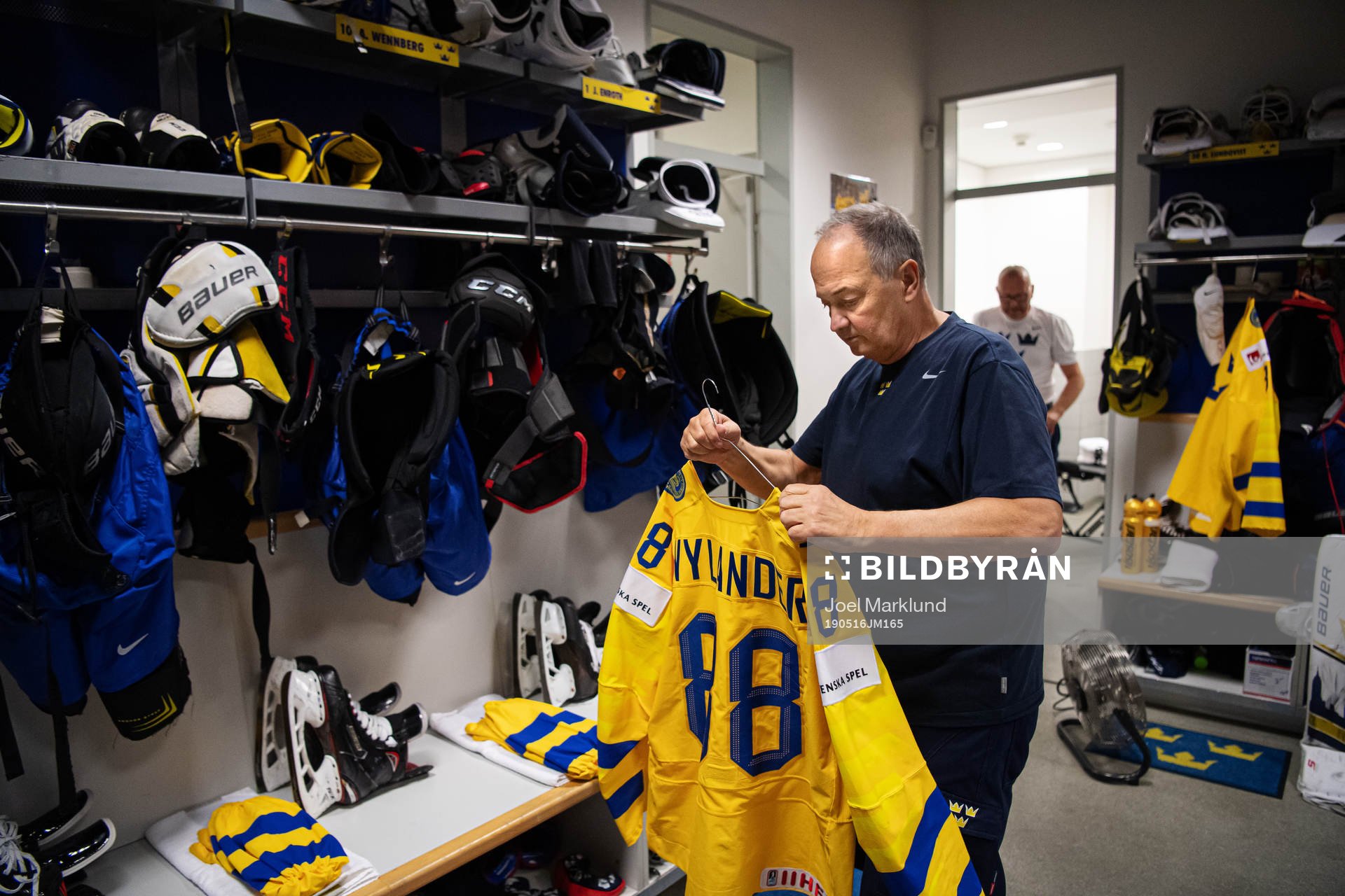 Equipment manager Anders Weiderstål of Sweden holds the