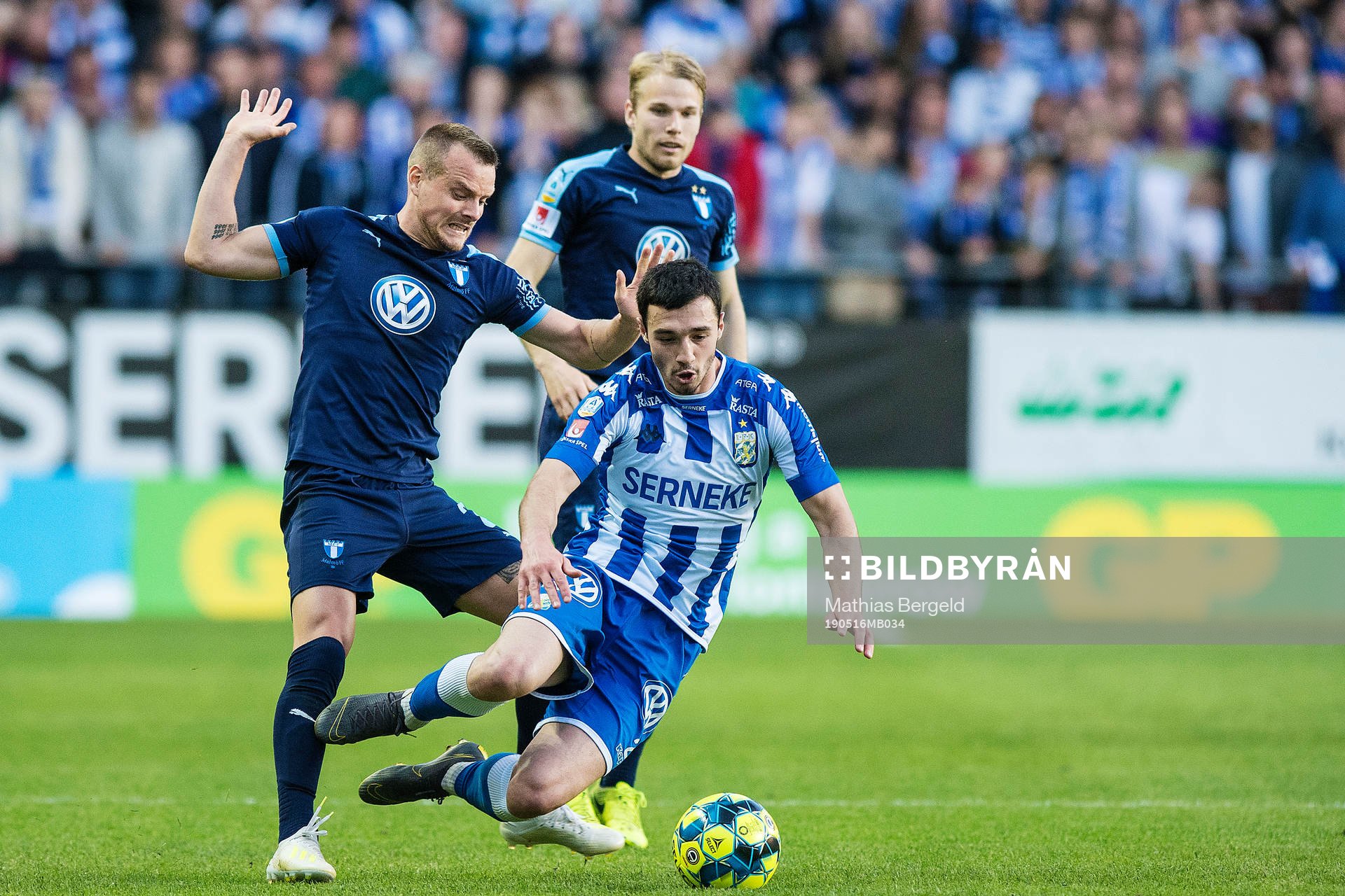 Malmö FFs Eric Larsson och IFK Göteborgs Giorgi