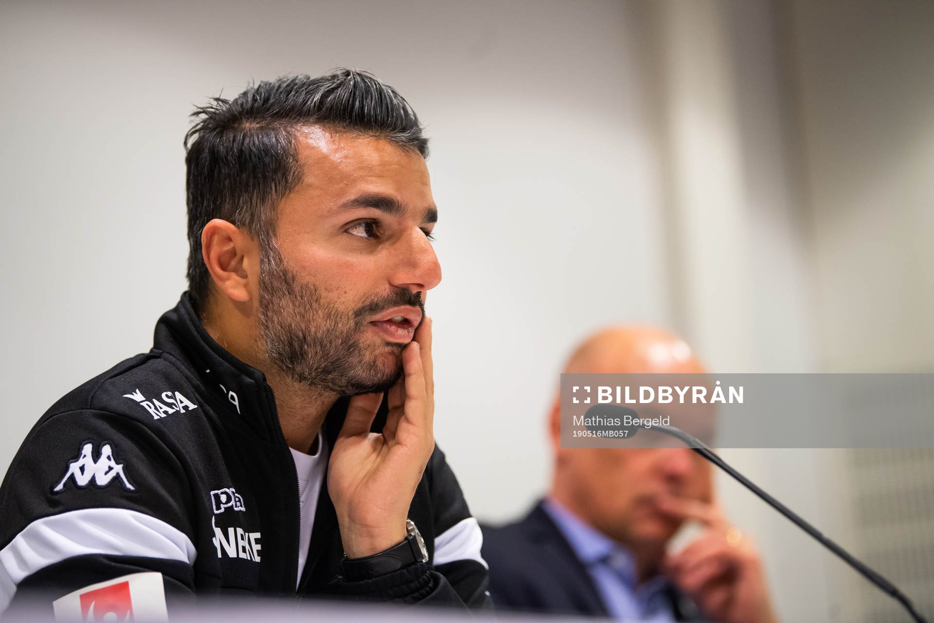 IFK Göteborgs tränare Poya Asbaghi på presskonferensen