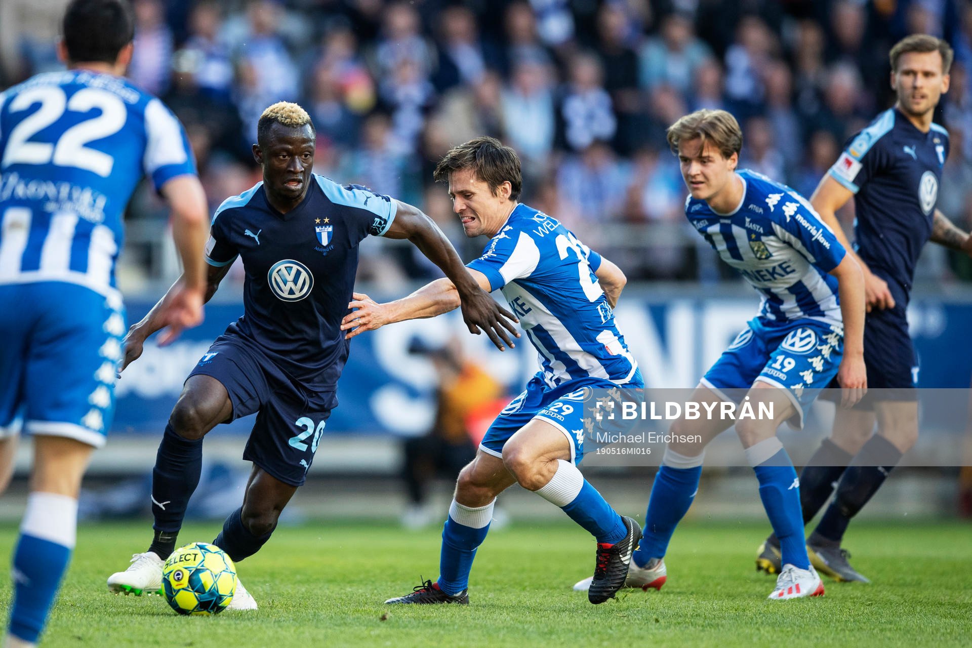 Malmö FFs Bonke Innocent och IFK Göteborgs Lasse Vibe