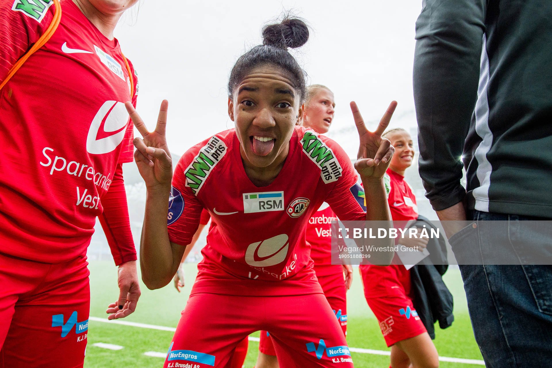 Lais Araujo of Arna-Bjørnar celebrates