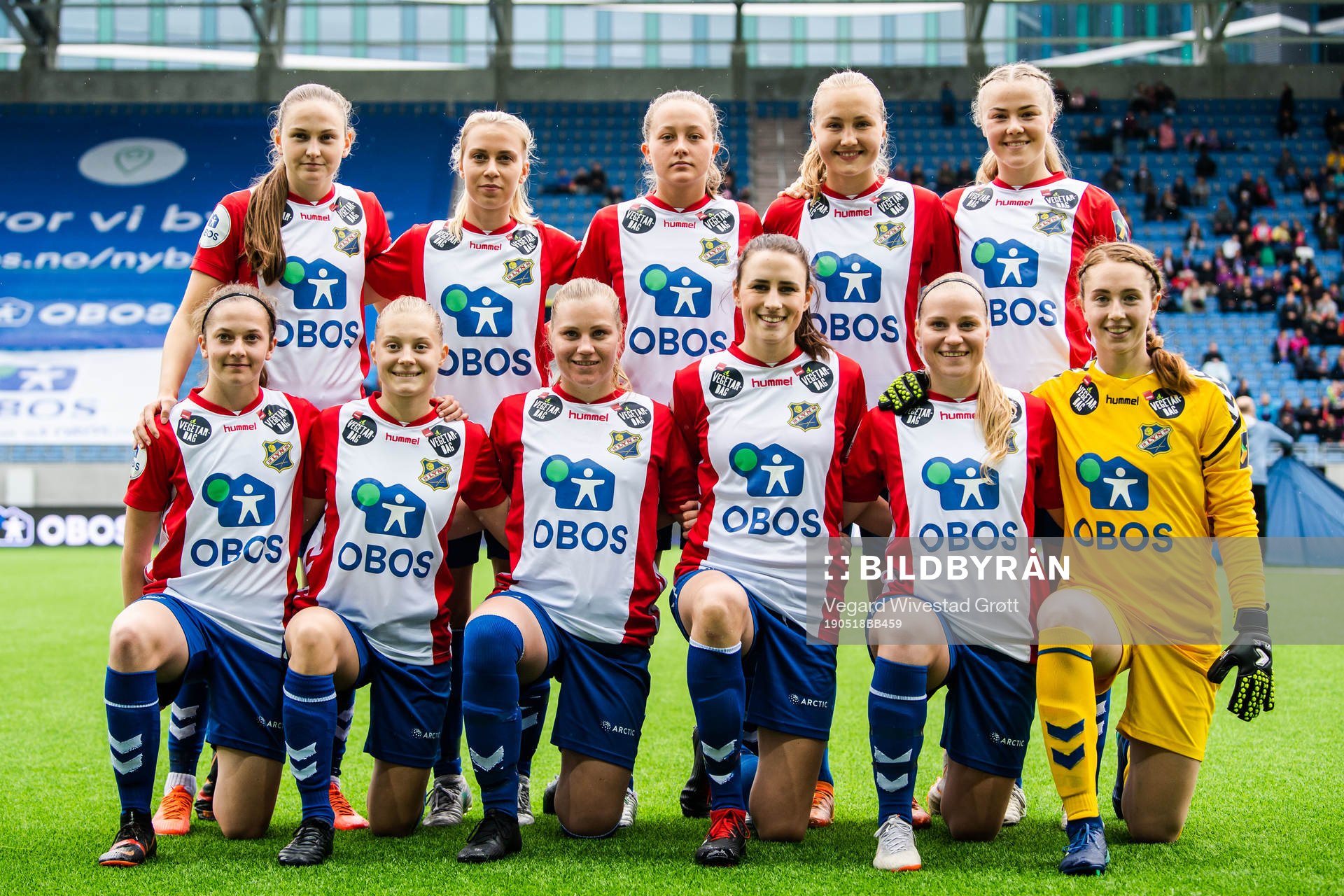 Vilde Hasund (2nd row), Sofie Mykkeltveit Tunes, Camilla Linberg, Noor Eckhoff, Joanna Aalstad Bækkelund, Selma Ørstavik Hernes (1st row), Runa Lillegård, Linn Huseby, Trine Skjelstad Jensen, Camilla Huseby and goalkeeper Karen Olive Sneve of Lyn line up for a team photo ahead of the Toppserien football match between Vålerenga and Lyn on May 18, 2019 in Oslo.