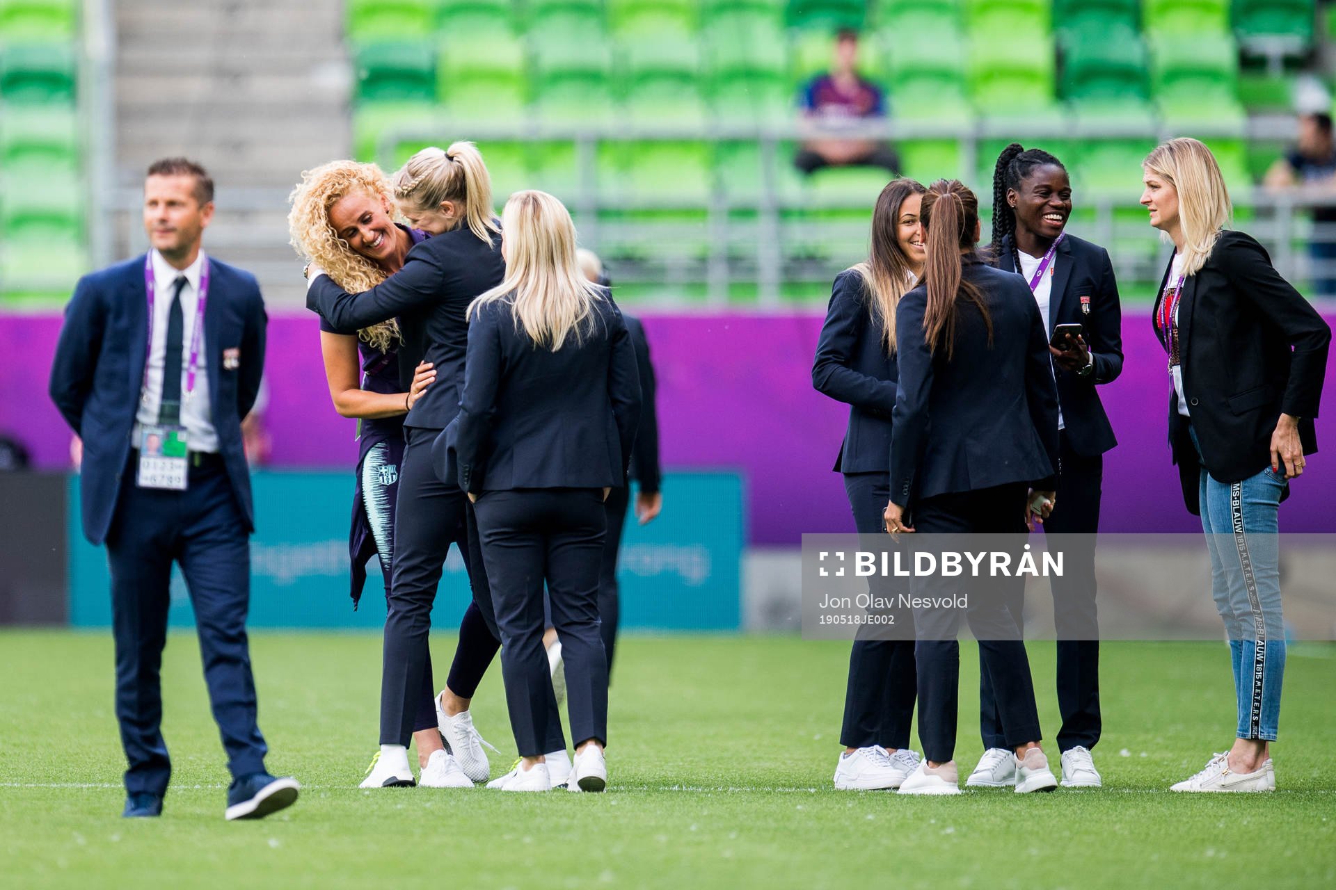 Kheira Hamraoui of Barcelona and Ada Hegerberg of Lyon