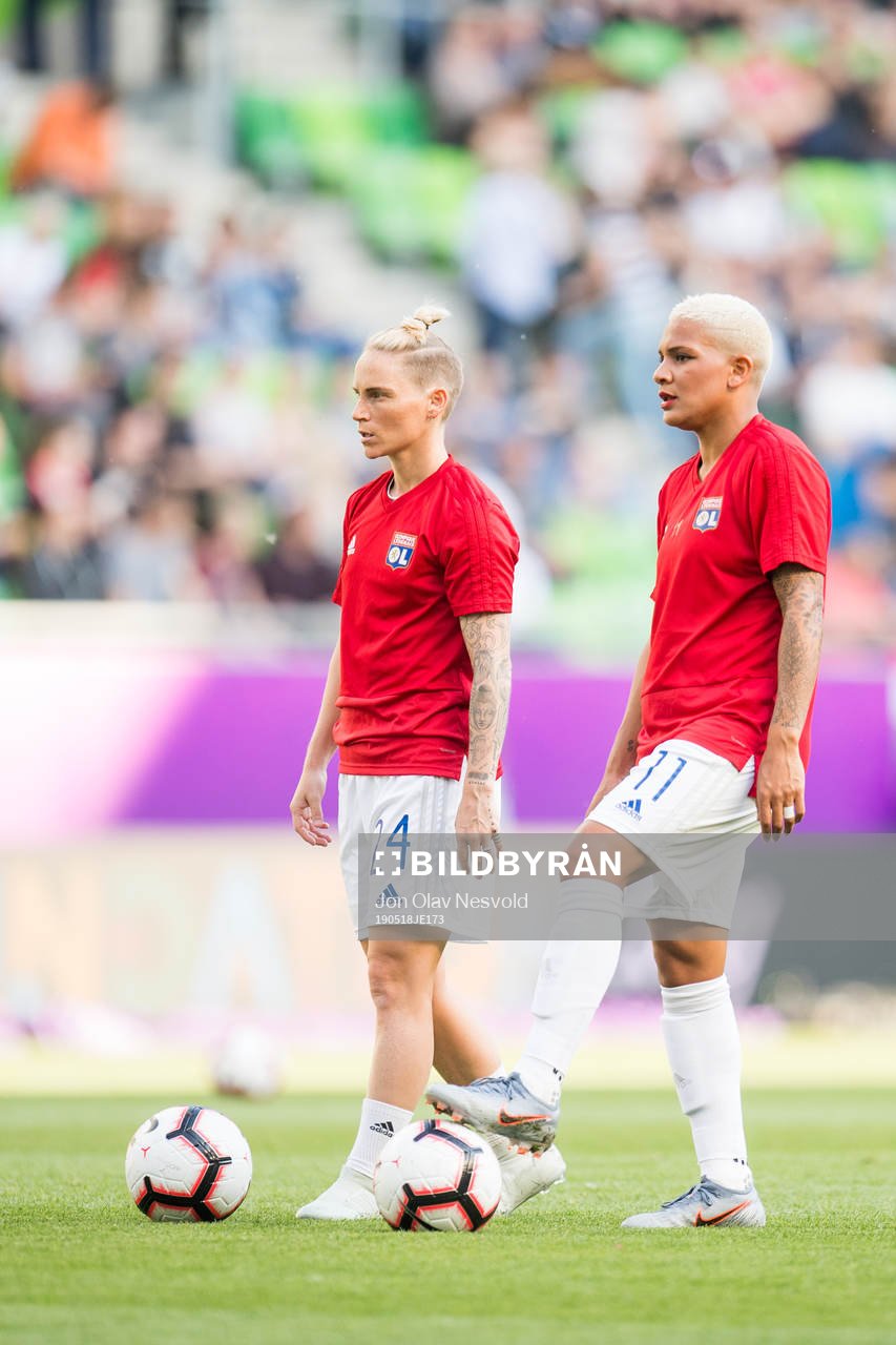 Jess Fishlock and Shanice van de Sanden of Lyon